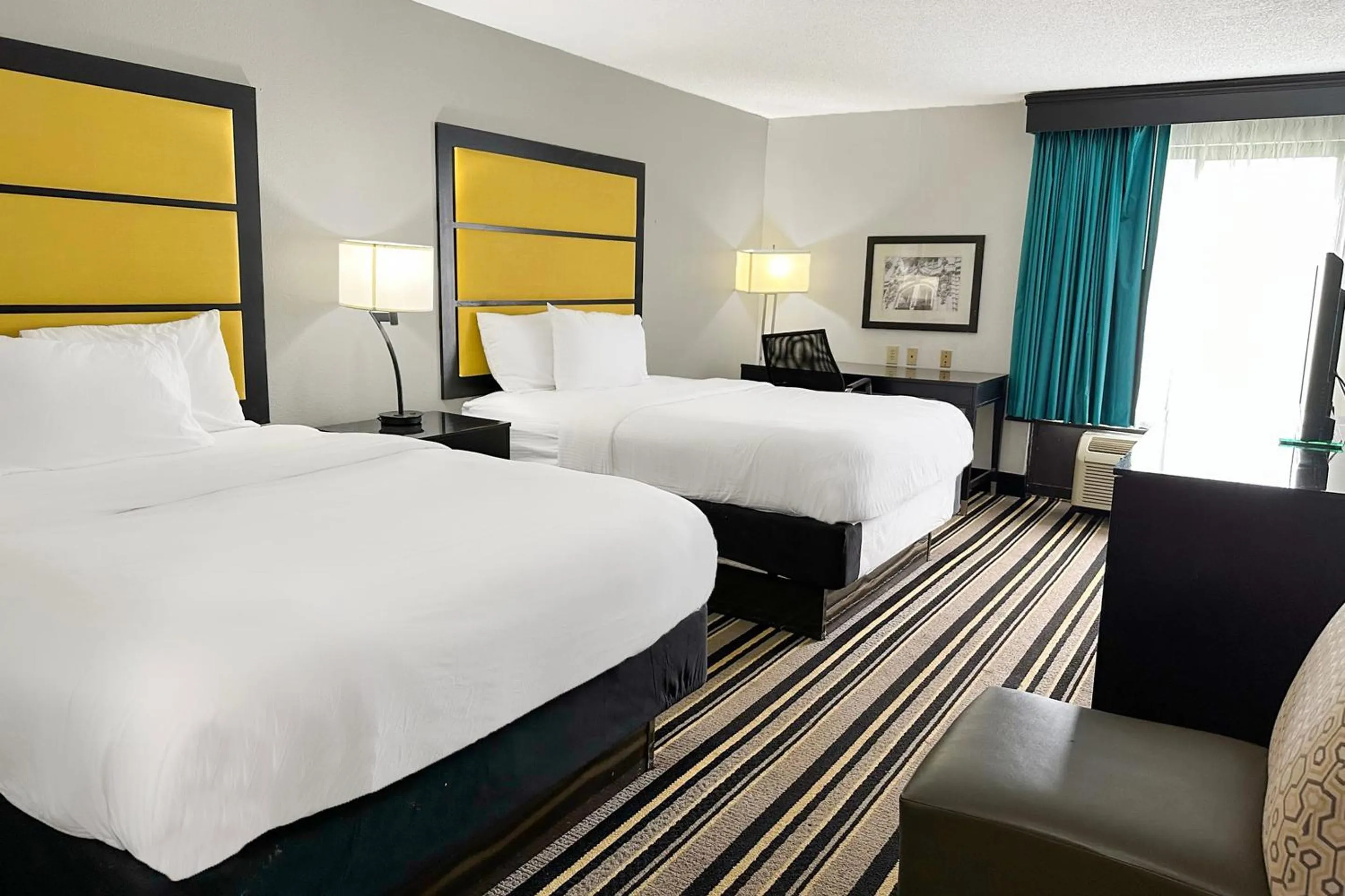 Bedroom, Bed in OYO Townhouse Jackson - Ridgeland