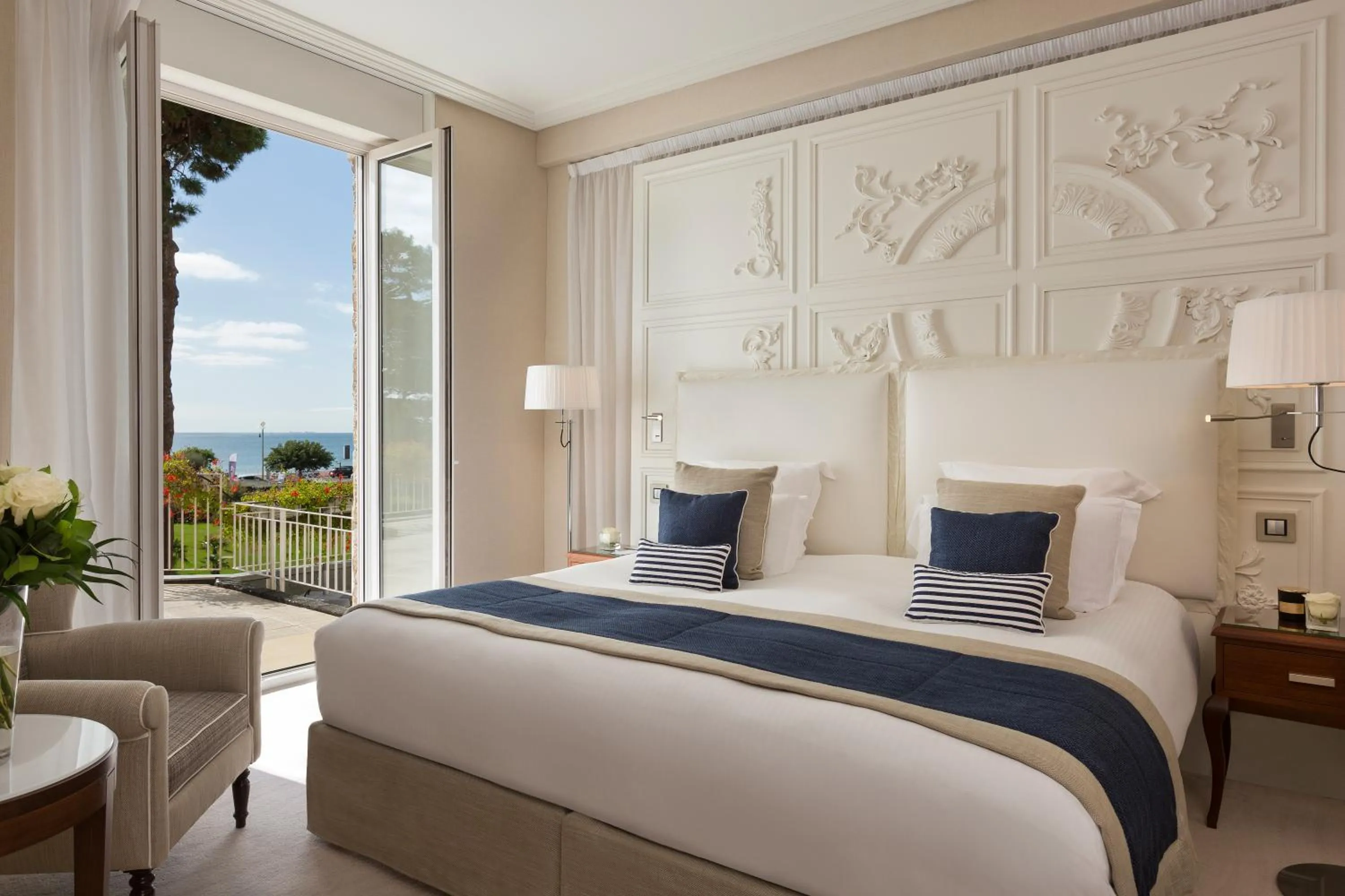 Photo of the whole room, Bed in Hôtel Barrière Le Royal La Baule