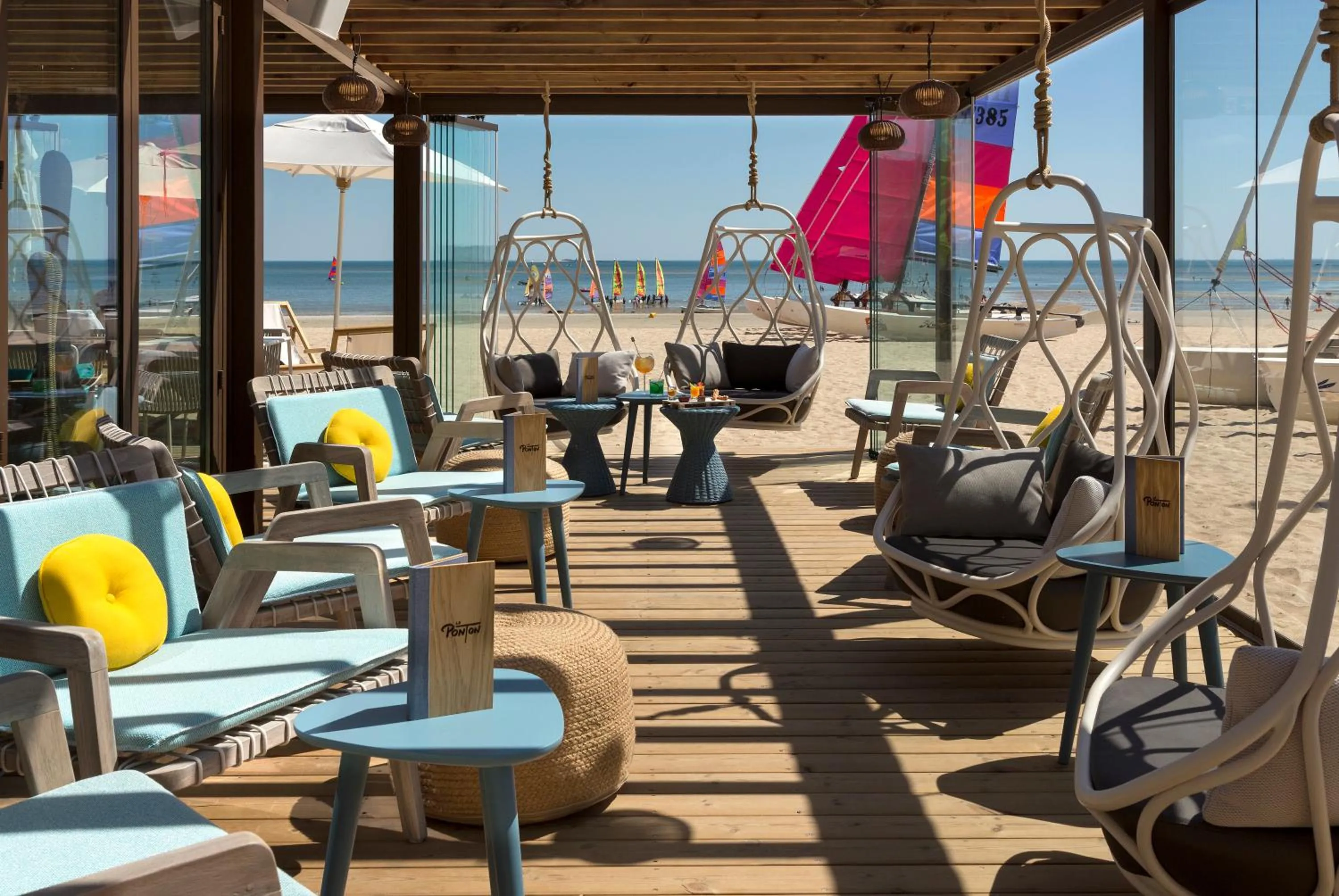 Restaurant/places to eat in Hôtel Barrière Le Royal La Baule