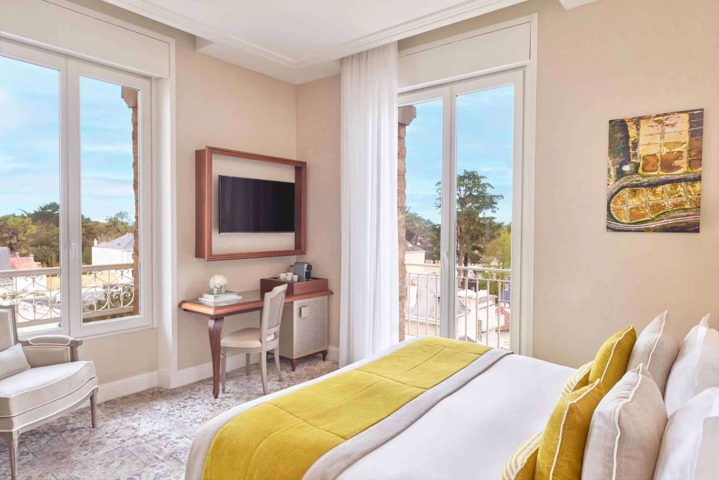 Deluxe Room in Hôtel Barrière Le Royal La Baule Deluxe Room in Hôtel Barrière Le Royal La Baule