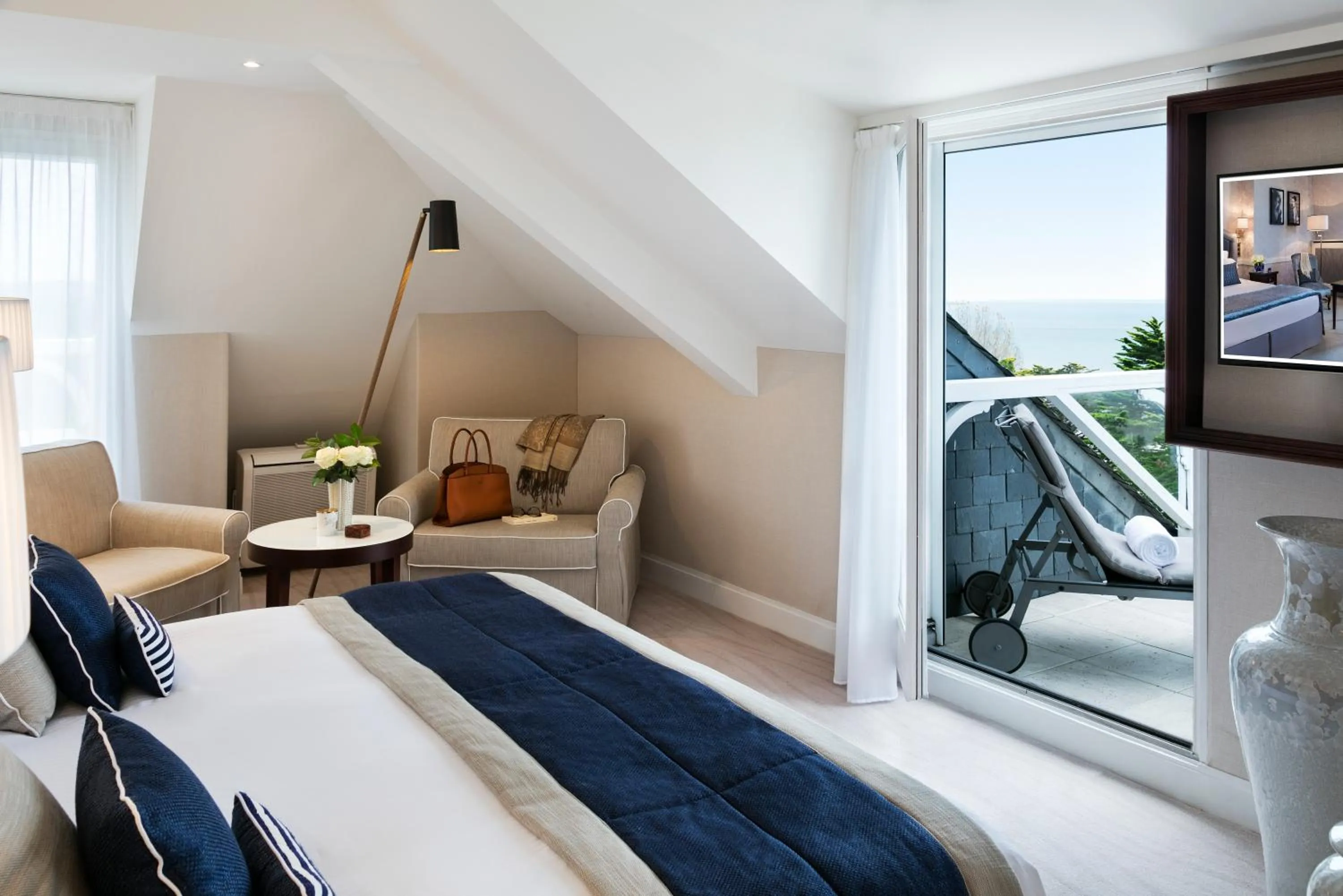 Photo of the whole room, Bed in Hôtel Barrière Le Royal La Baule