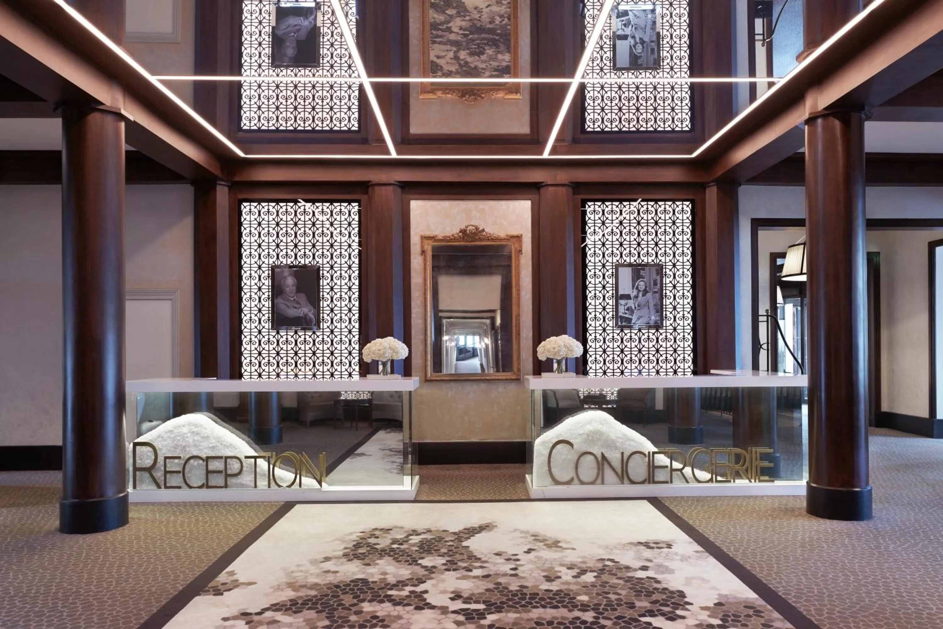 Lobby or reception, Bed in Hôtel Barrière Le Royal La Baule