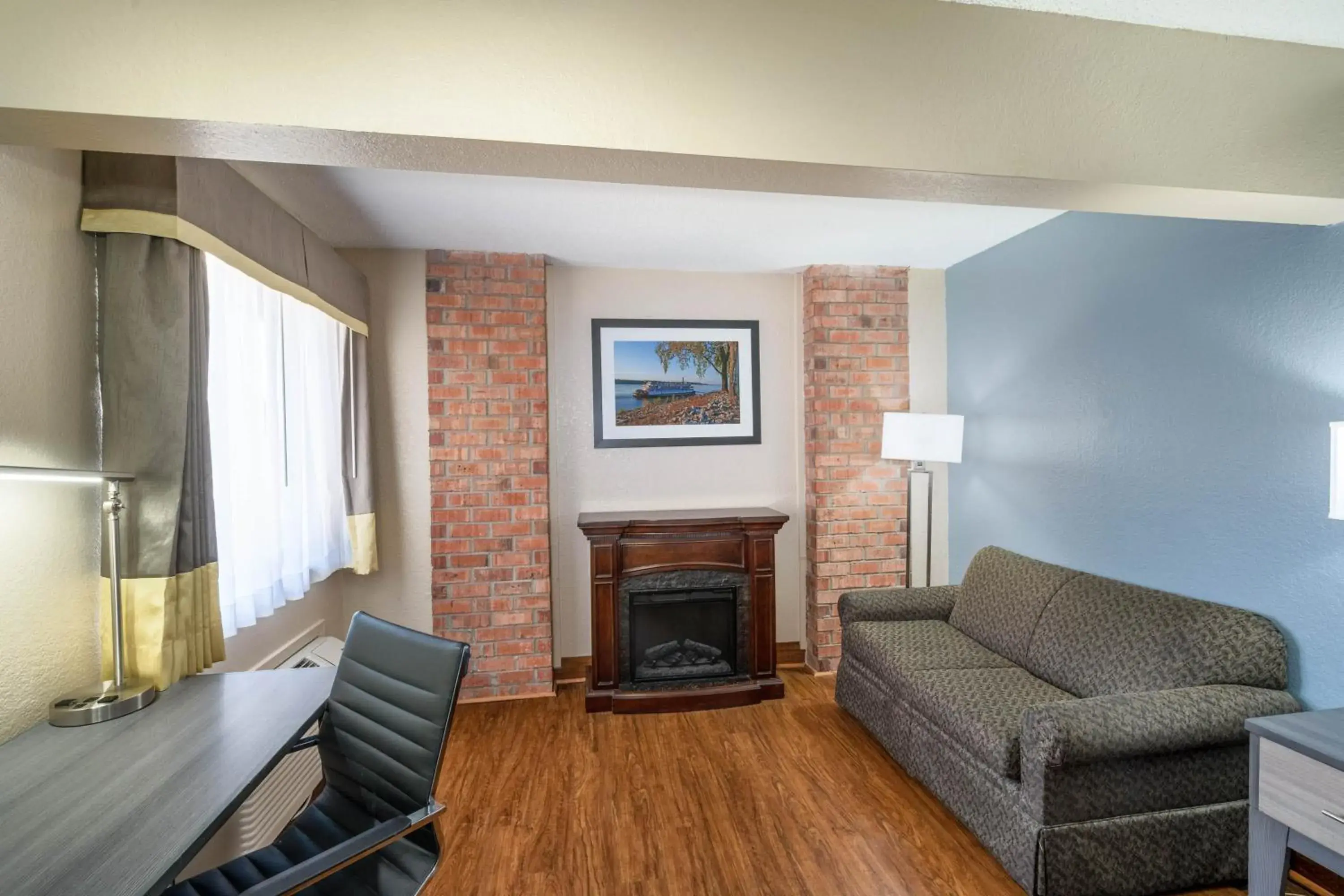 Photo of the whole room in Baymont by Wyndham Tupelo Photo of the whole room in Baymont by Wyndham Tupelo