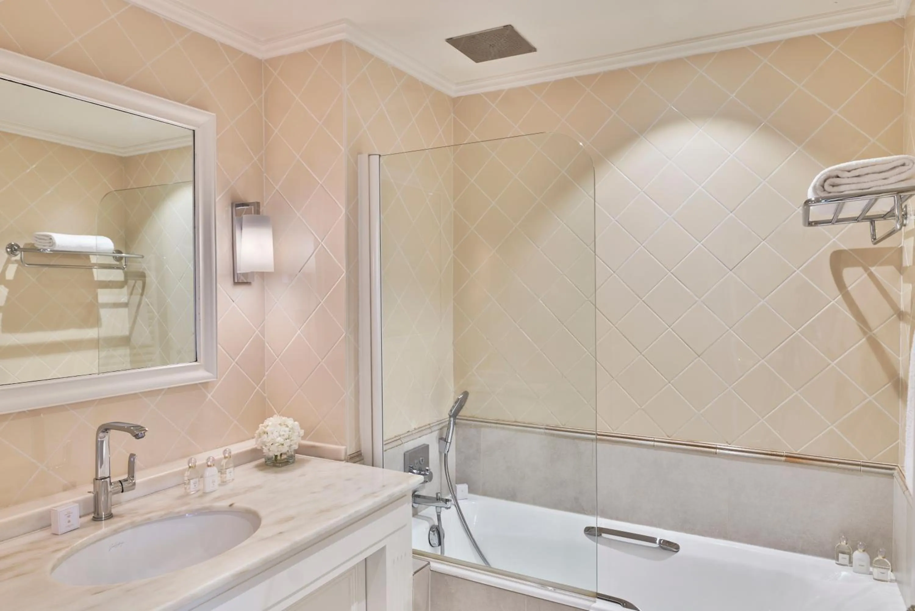 Bathroom in Hôtel Barrière L'Hermitage