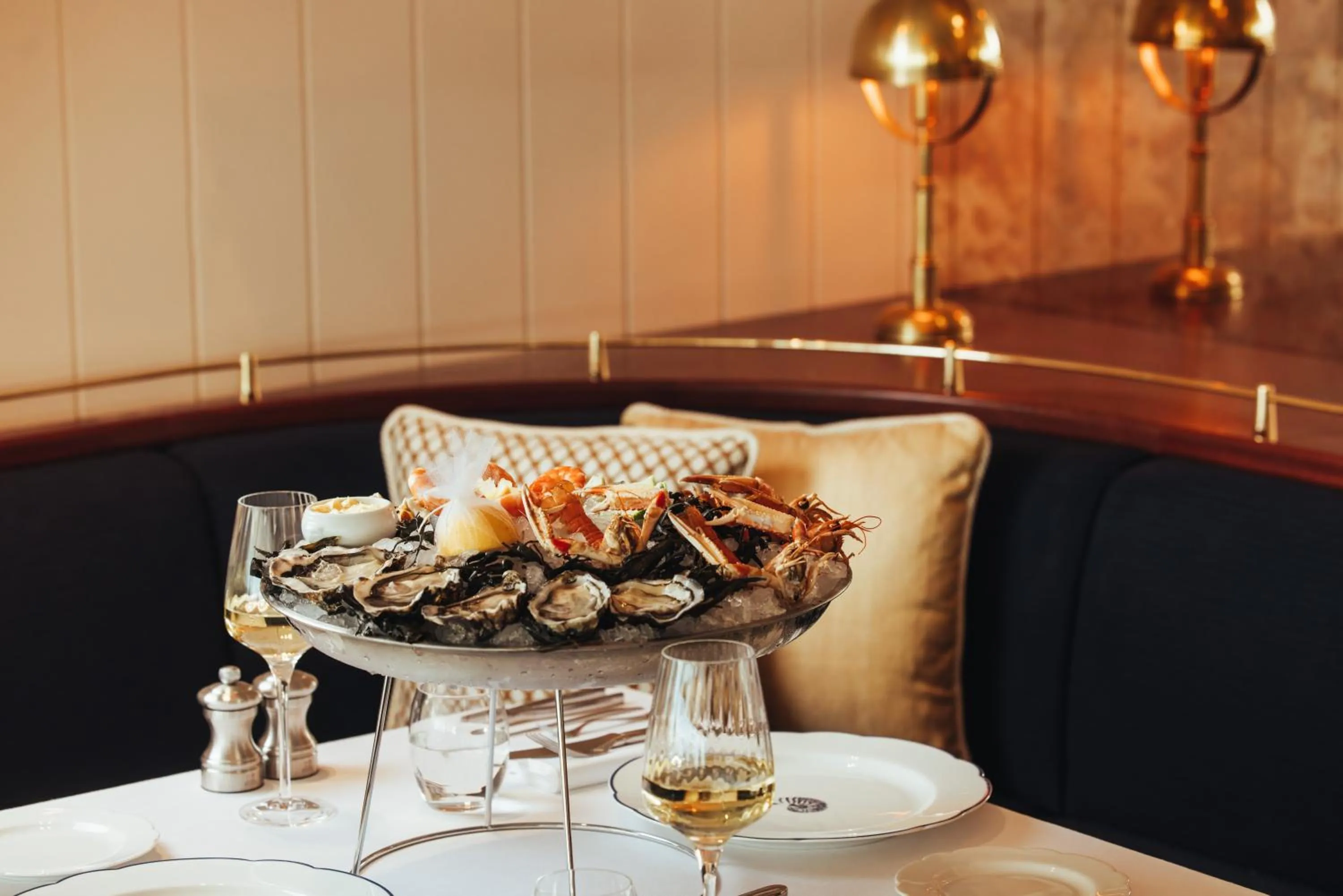 Restaurant/places to eat in Hôtel Barrière L'Hermitage