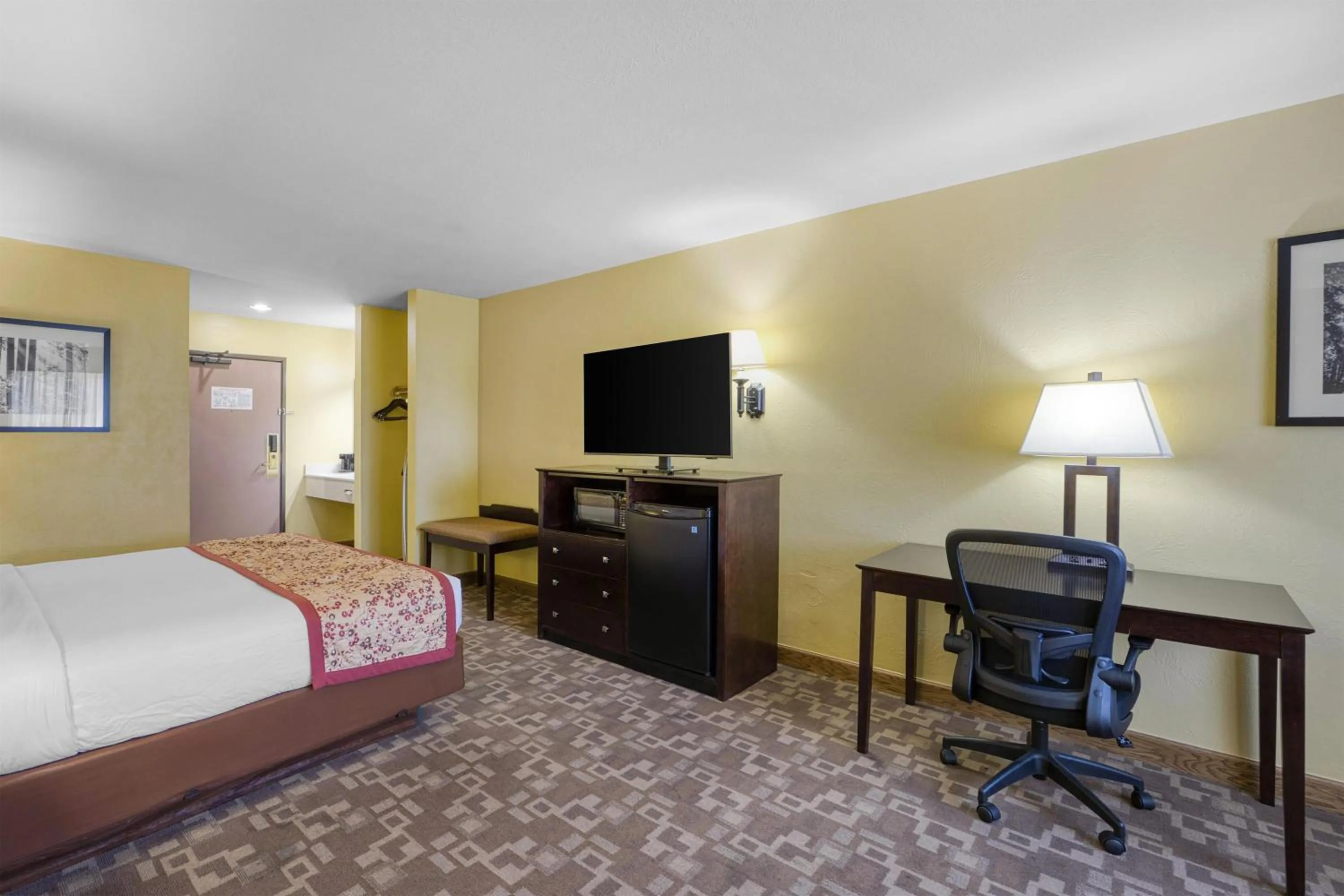 Bedroom, Bed in Best Western Blackfoot Inn