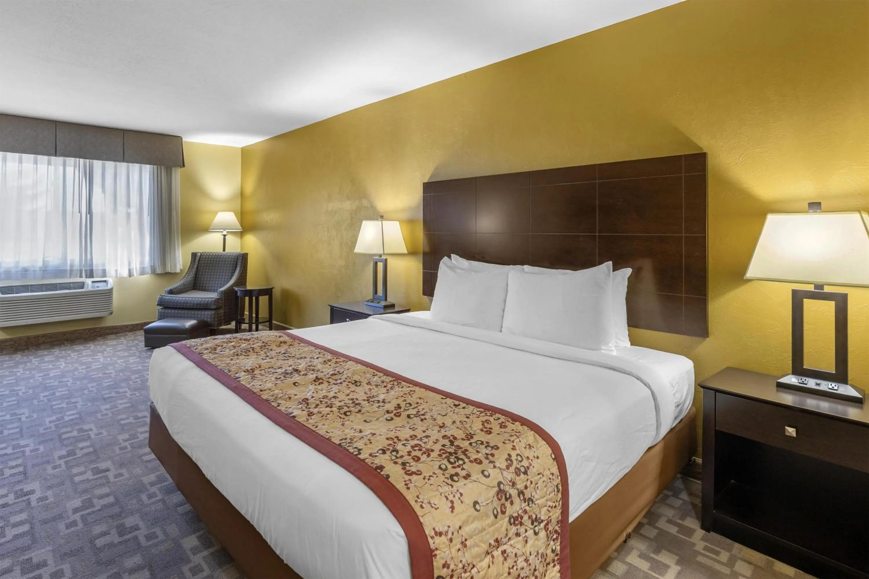 Bedroom, Bed in Best Western Blackfoot Inn