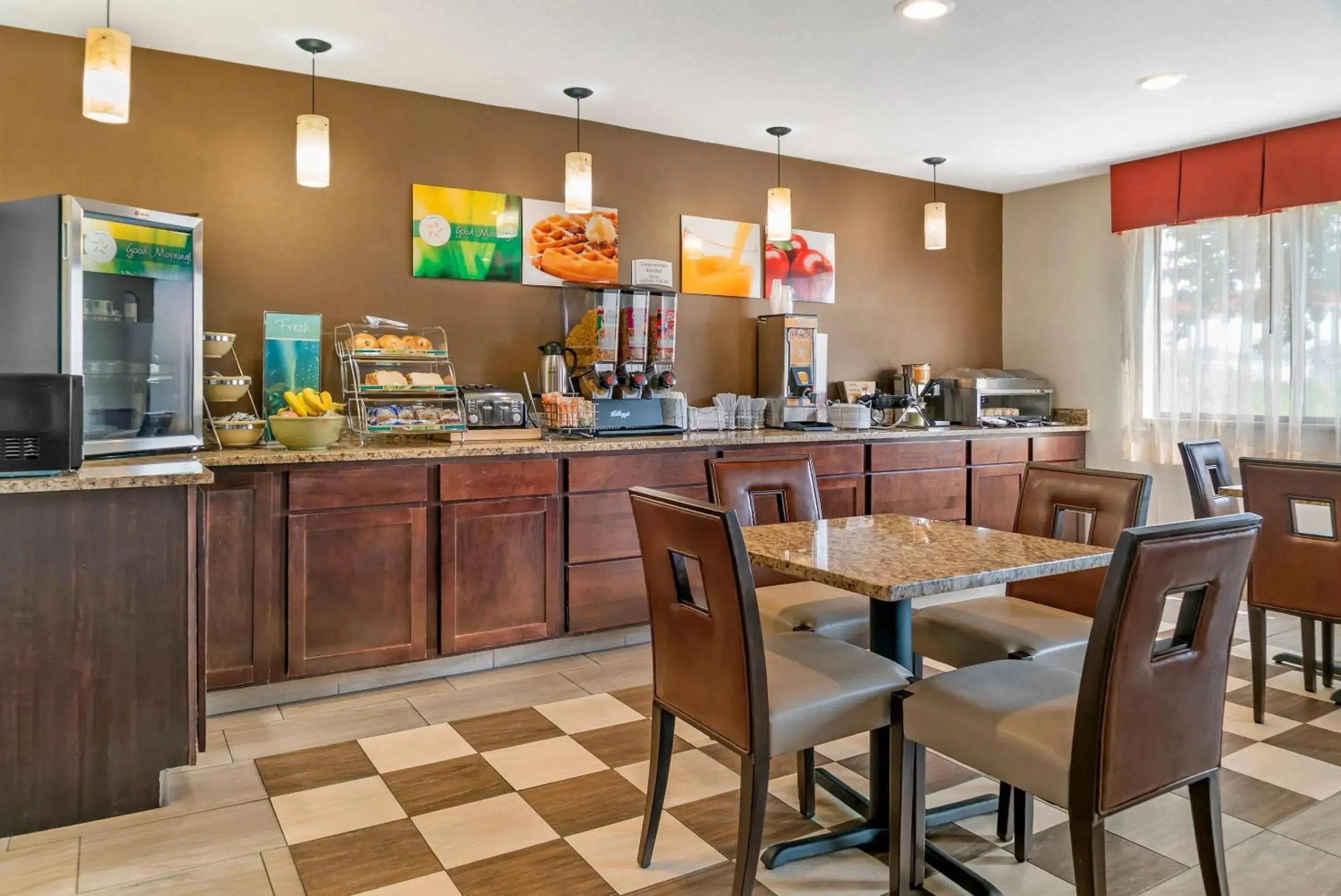 Breakfast in Quality Inn Grand Rapids South-Byron Center Breakfast in Quality Inn Grand Rapids South-Byron Center