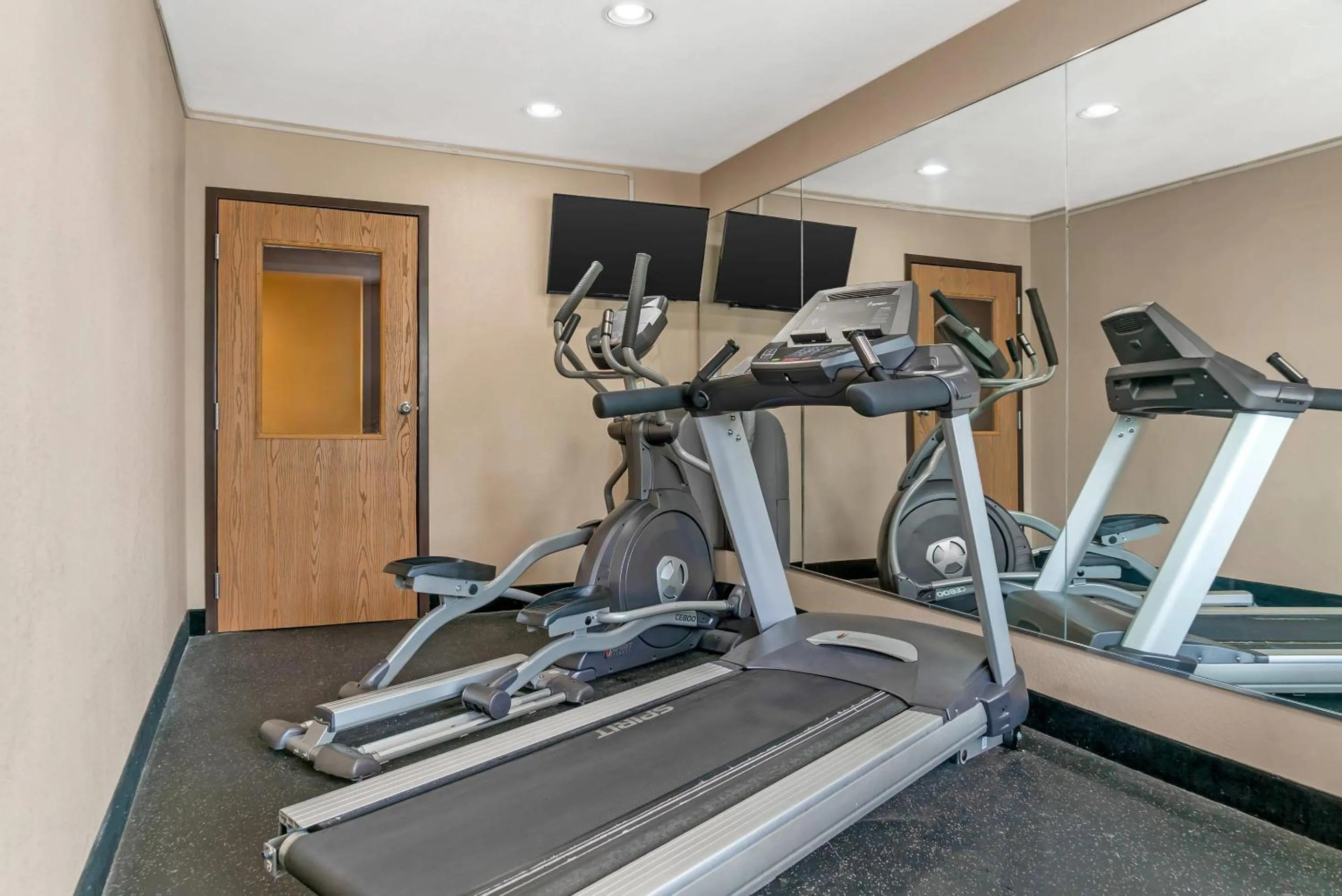Fitness centre/facilities in Quality Inn Grand Rapids South-Byron Center
