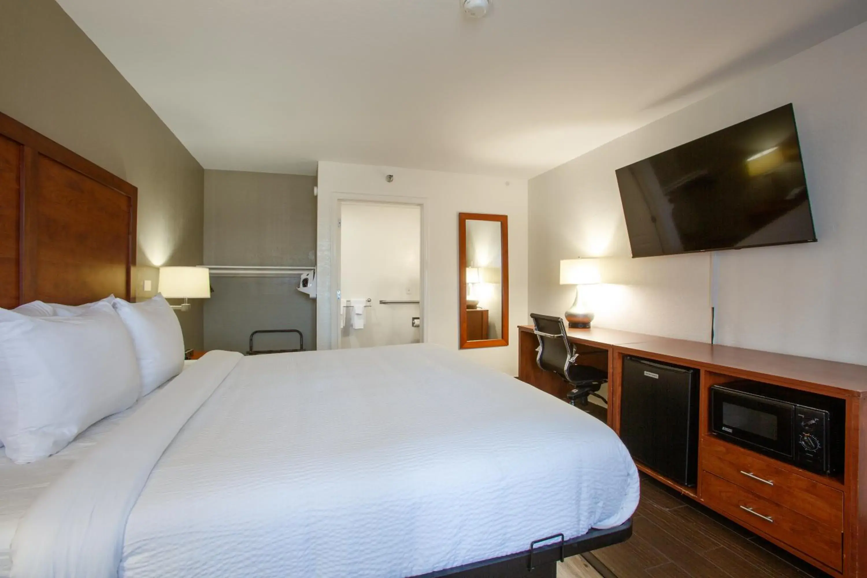 Bedroom, Bed in The Hotel Serene Glendale Peoria, Surestay Collection by Best Western Bedroom, Bed in The Hotel Serene Glendale Peoria, Surestay Collection by Best Western