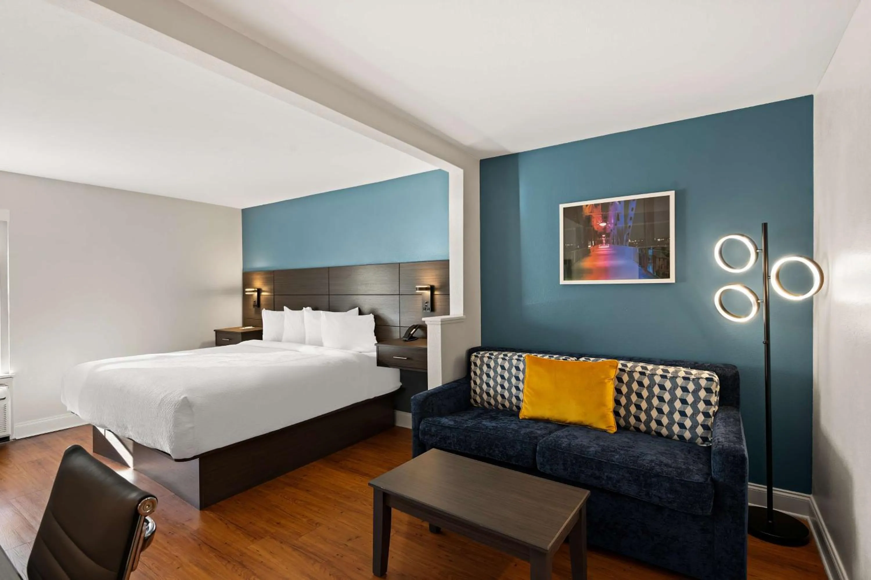 Bed in Best Western Shackleford