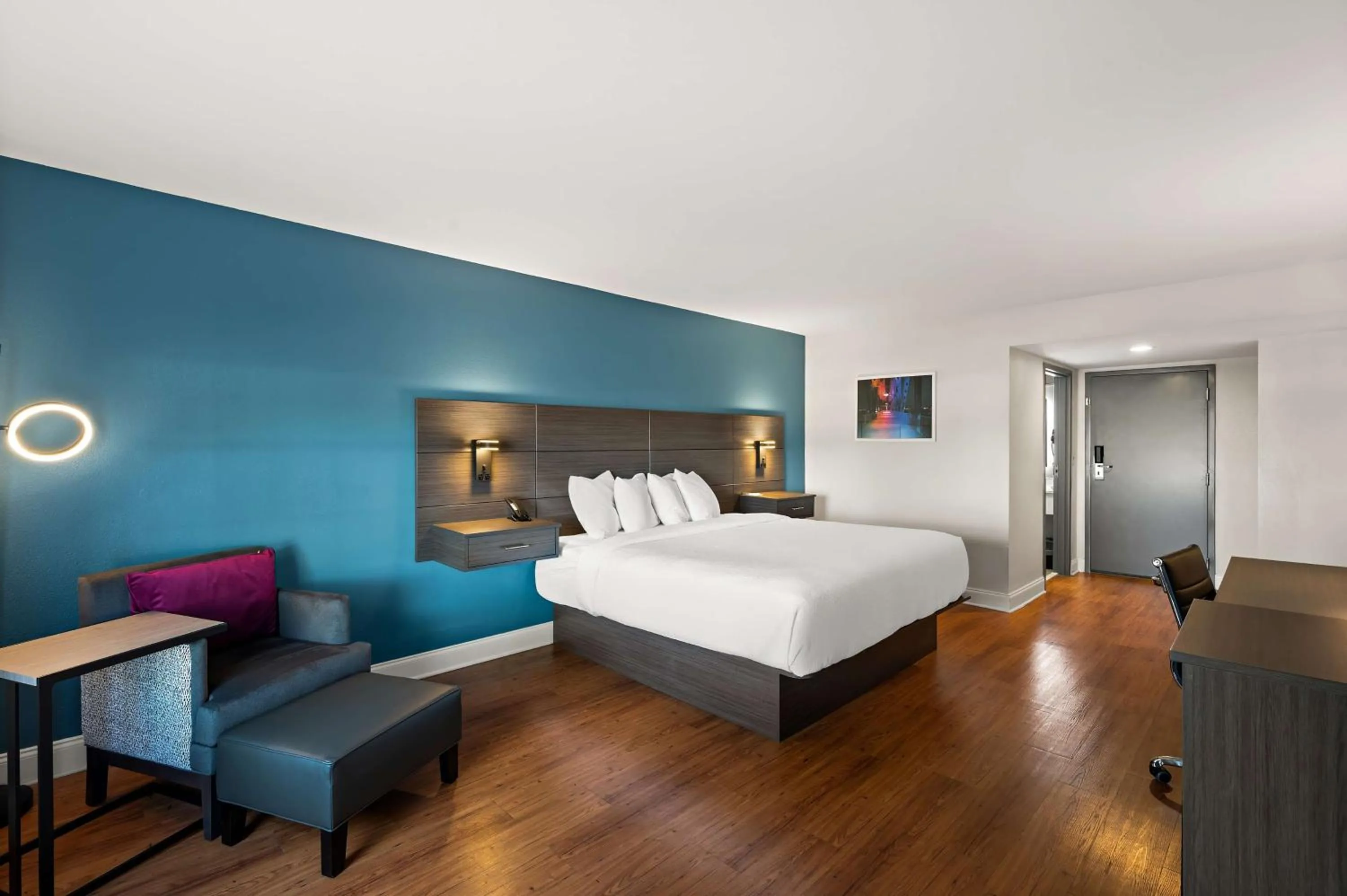 Bed in Best Western Shackleford