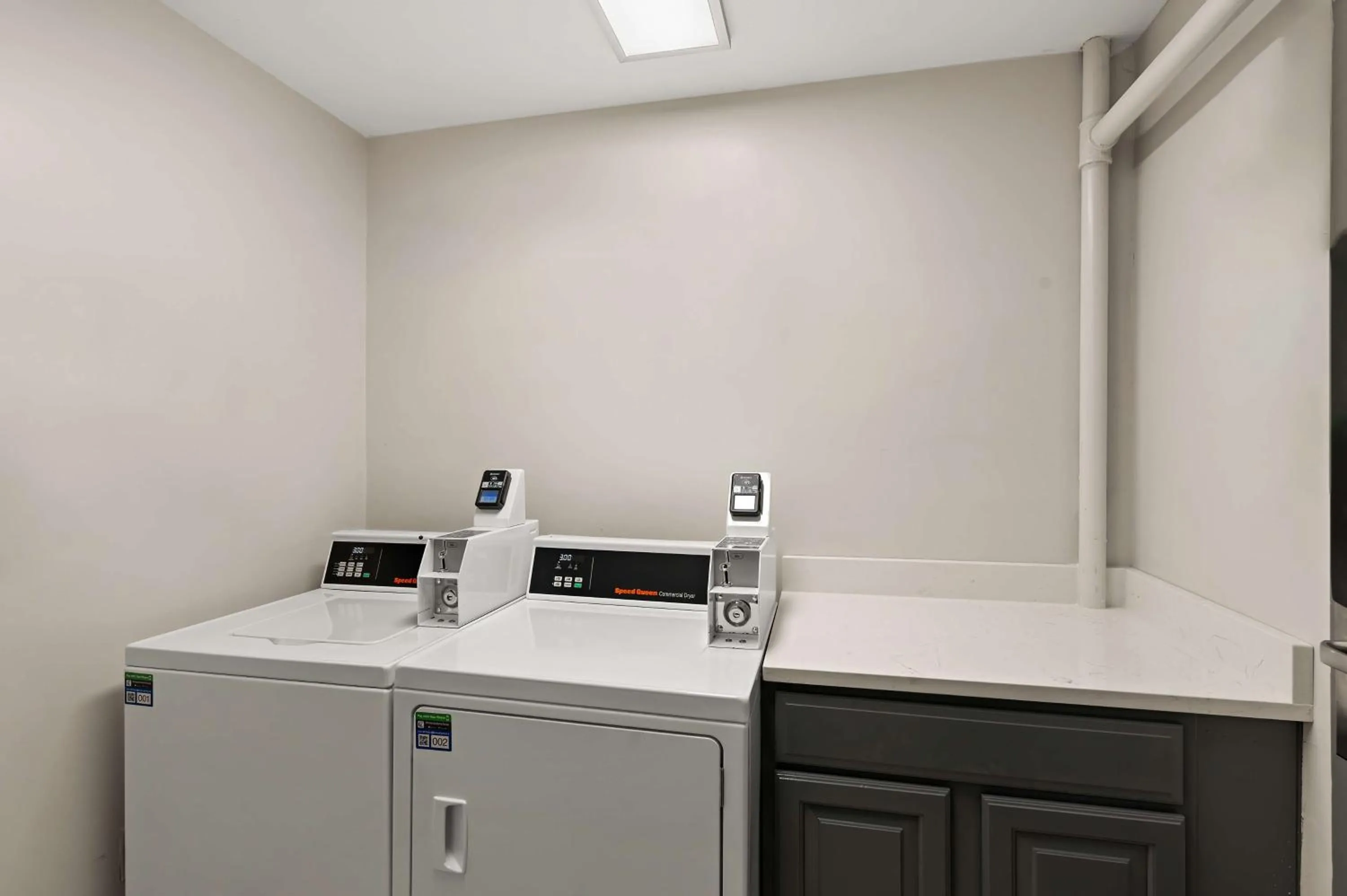 laundry in Best Western Shackleford