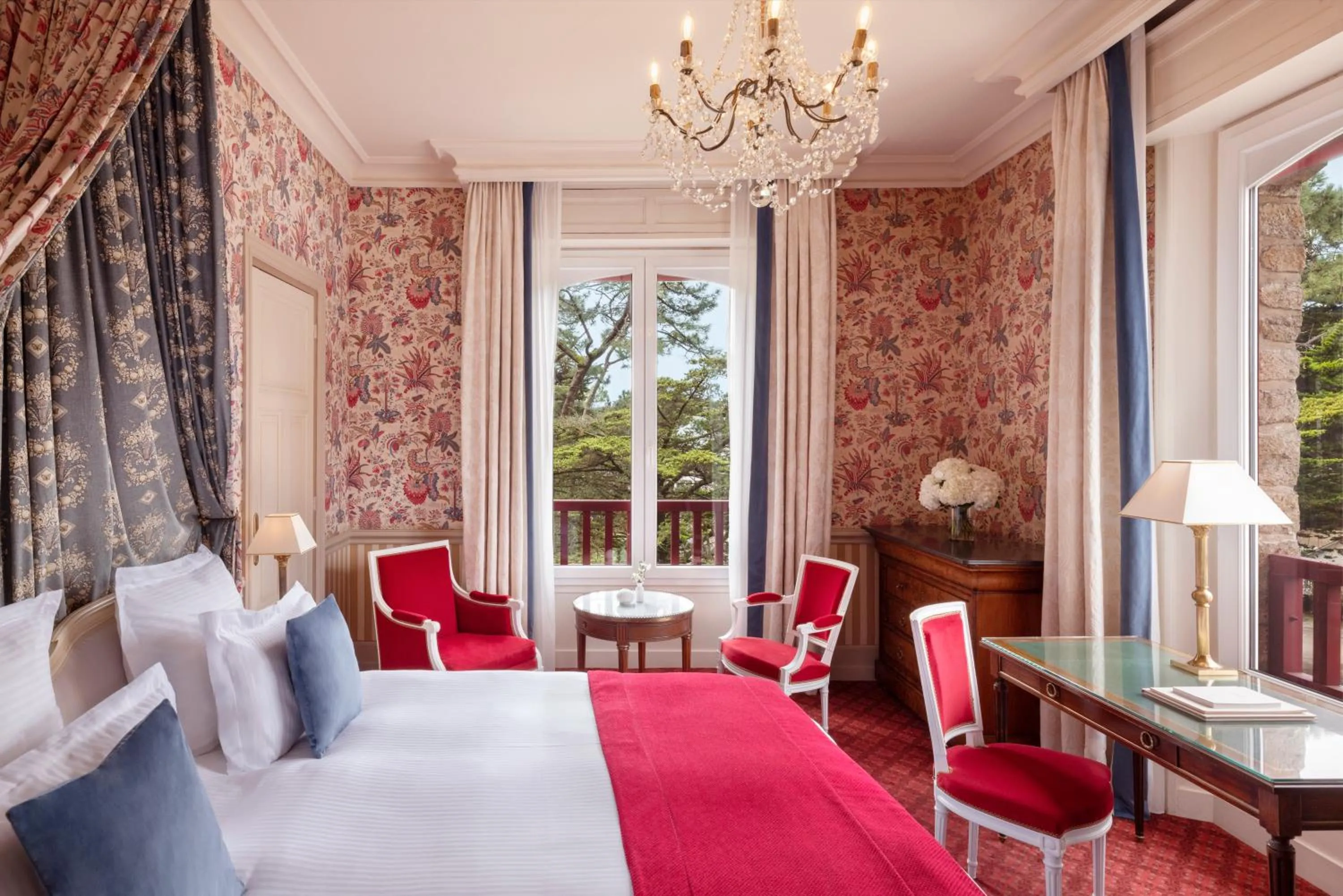 Bedroom, Bed in Le Castel Marie Louise