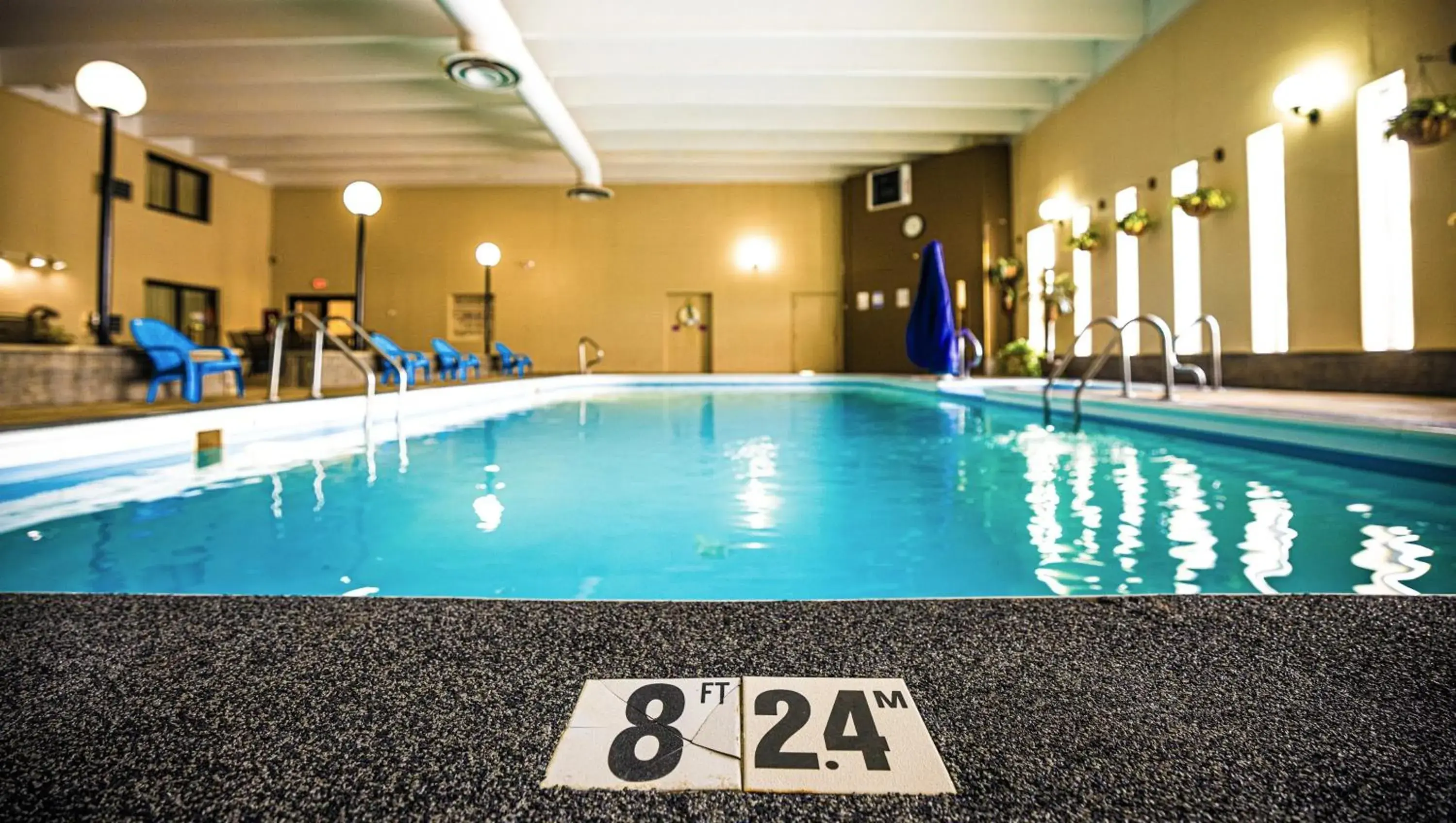 Swimming pool in Wrangler Inn Mobridge Swimming pool in Wrangler Inn Mobridge