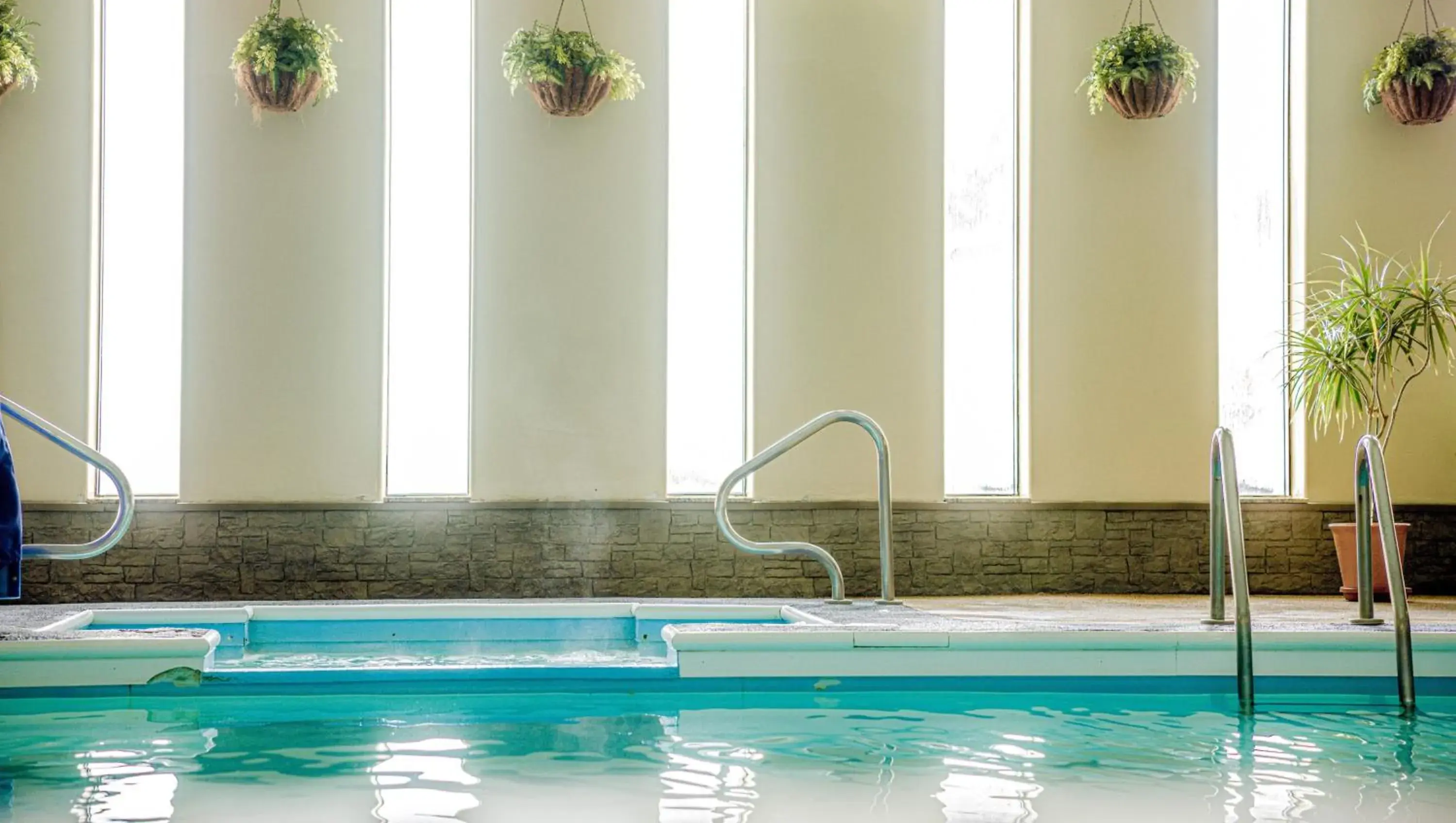 Swimming pool in Wrangler Inn Mobridge Swimming pool in Wrangler Inn Mobridge