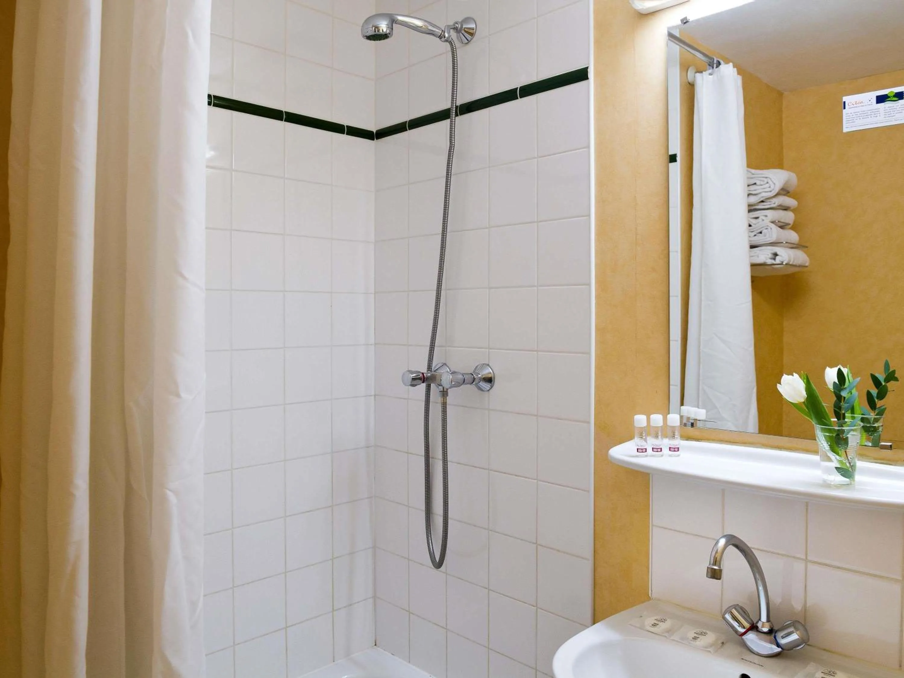 Bedroom in Aparthotel Adagio Access Paris Maisons-Alfort