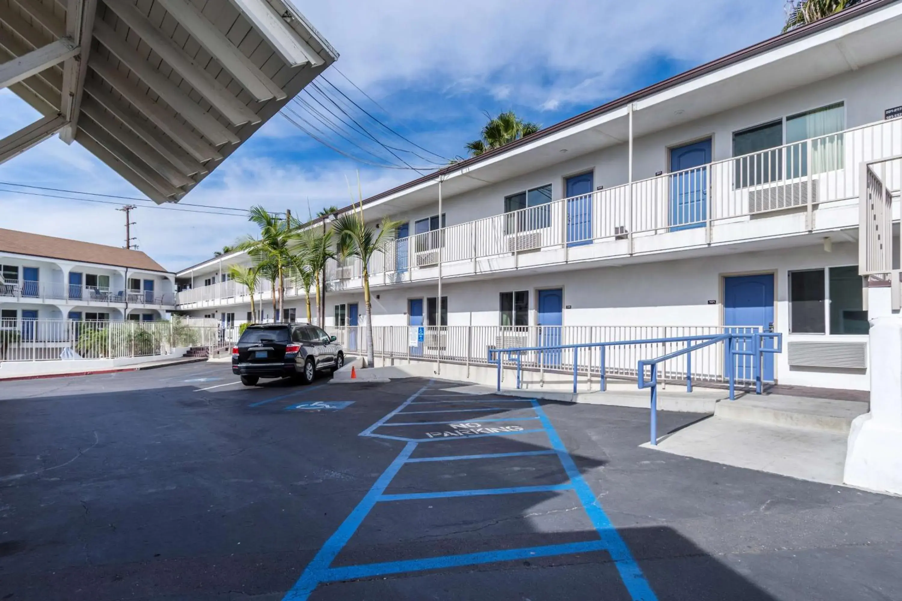 Property building in Motel 6-Oceanside, CA, Marina Property building in Motel 6-Oceanside, CA, Marina
