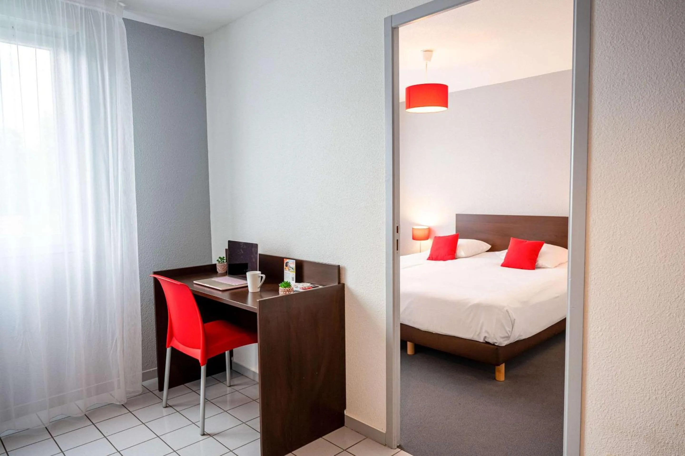 Bedroom, Bed in Comfort Aparthotel Besancon La City