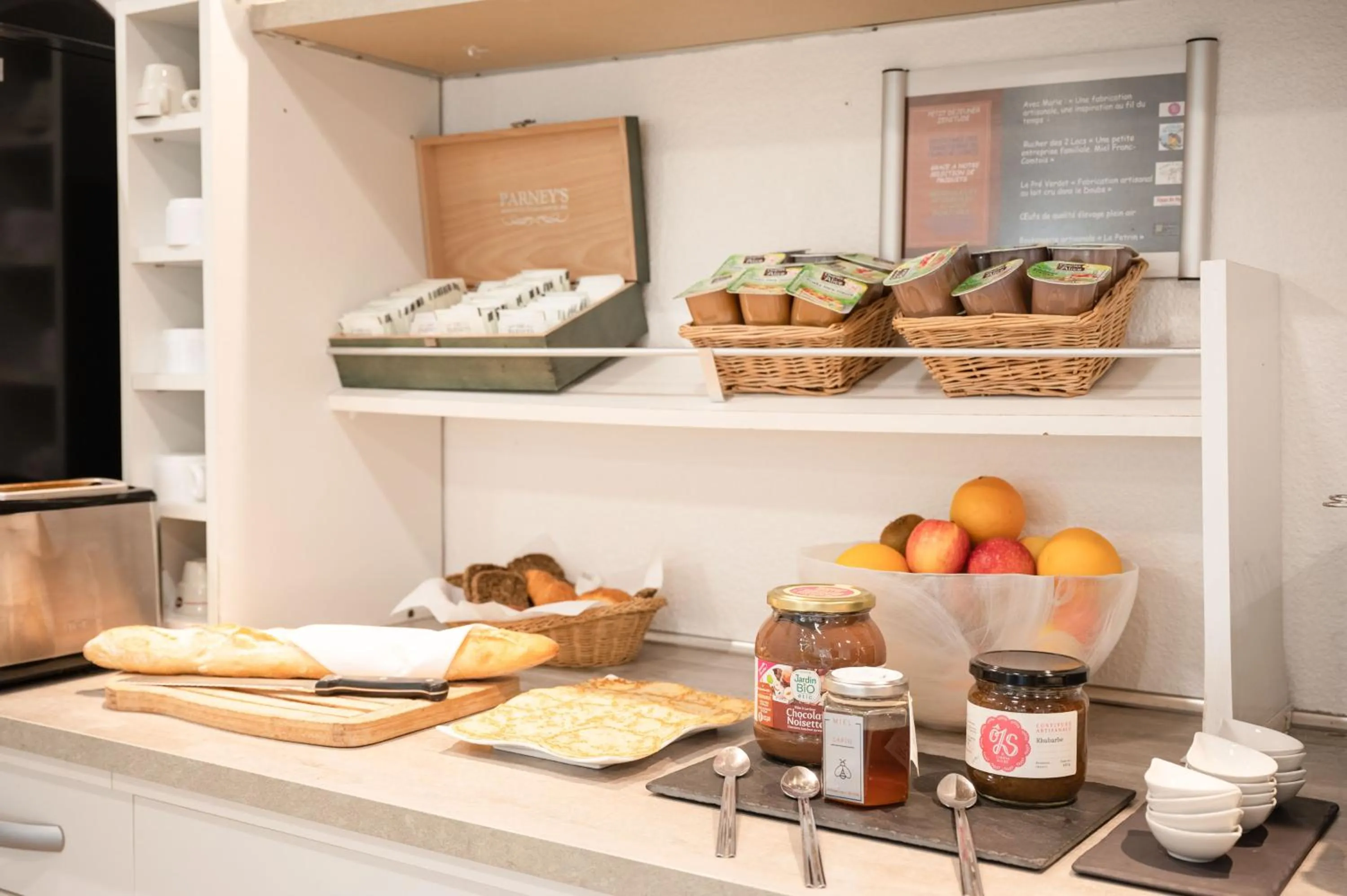 Breakfast in Comfort Aparthotel Besancon La City