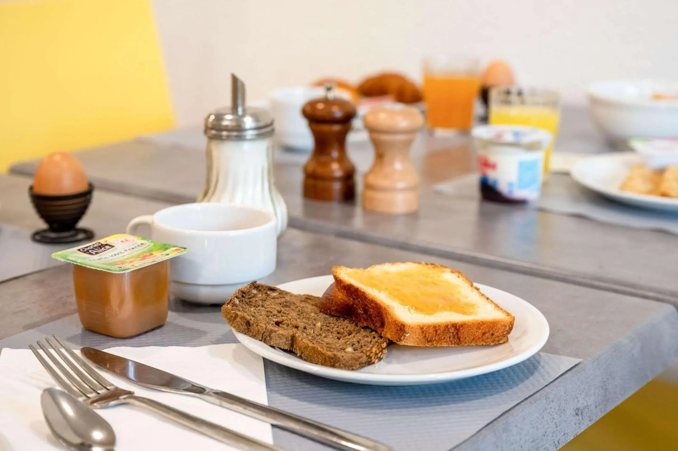 Breakfast in Comfort Aparthotel Besancon La City Breakfast in Comfort Aparthotel Besancon La City