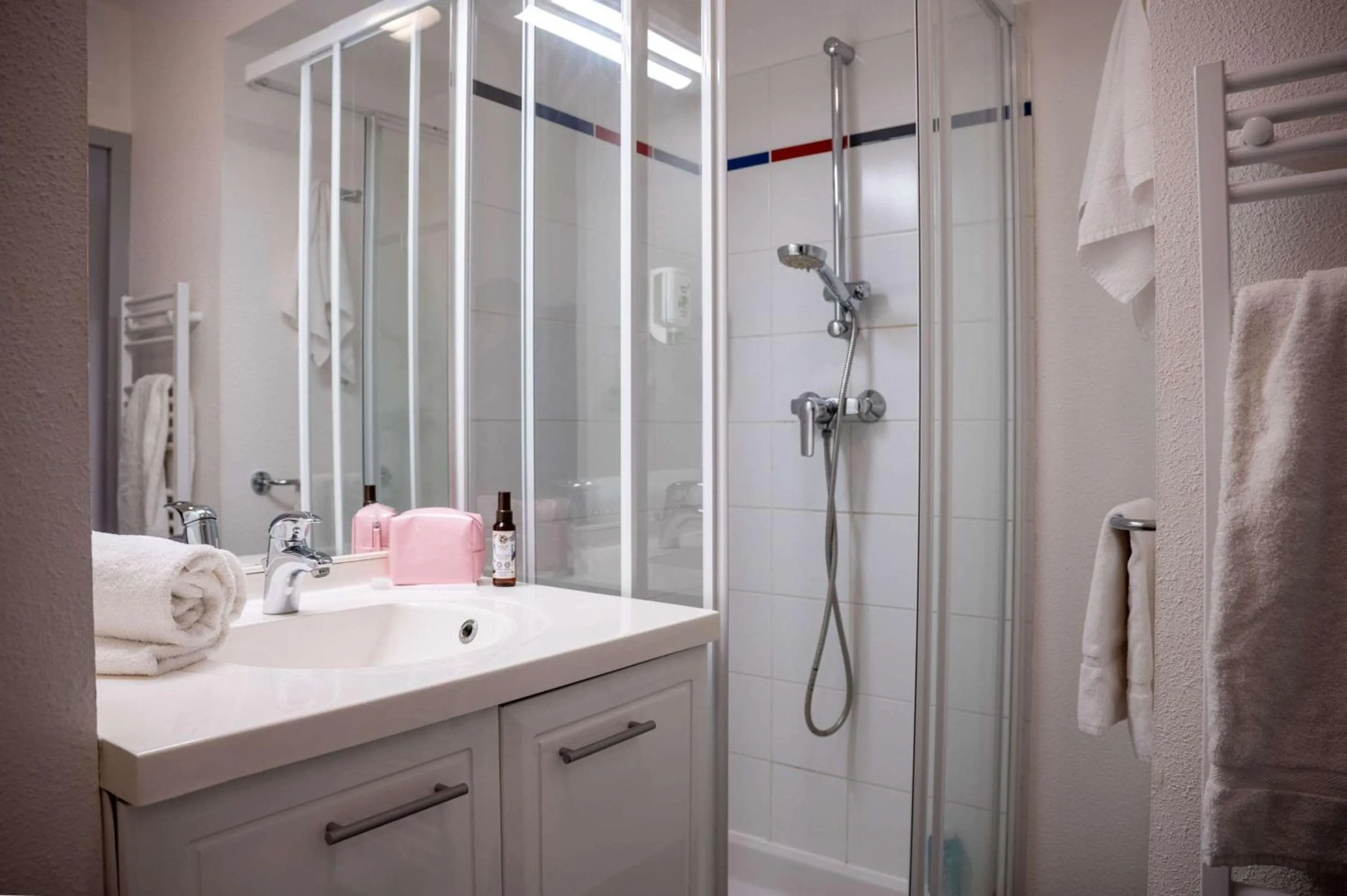 Bedroom in Comfort Aparthotel Besancon La City