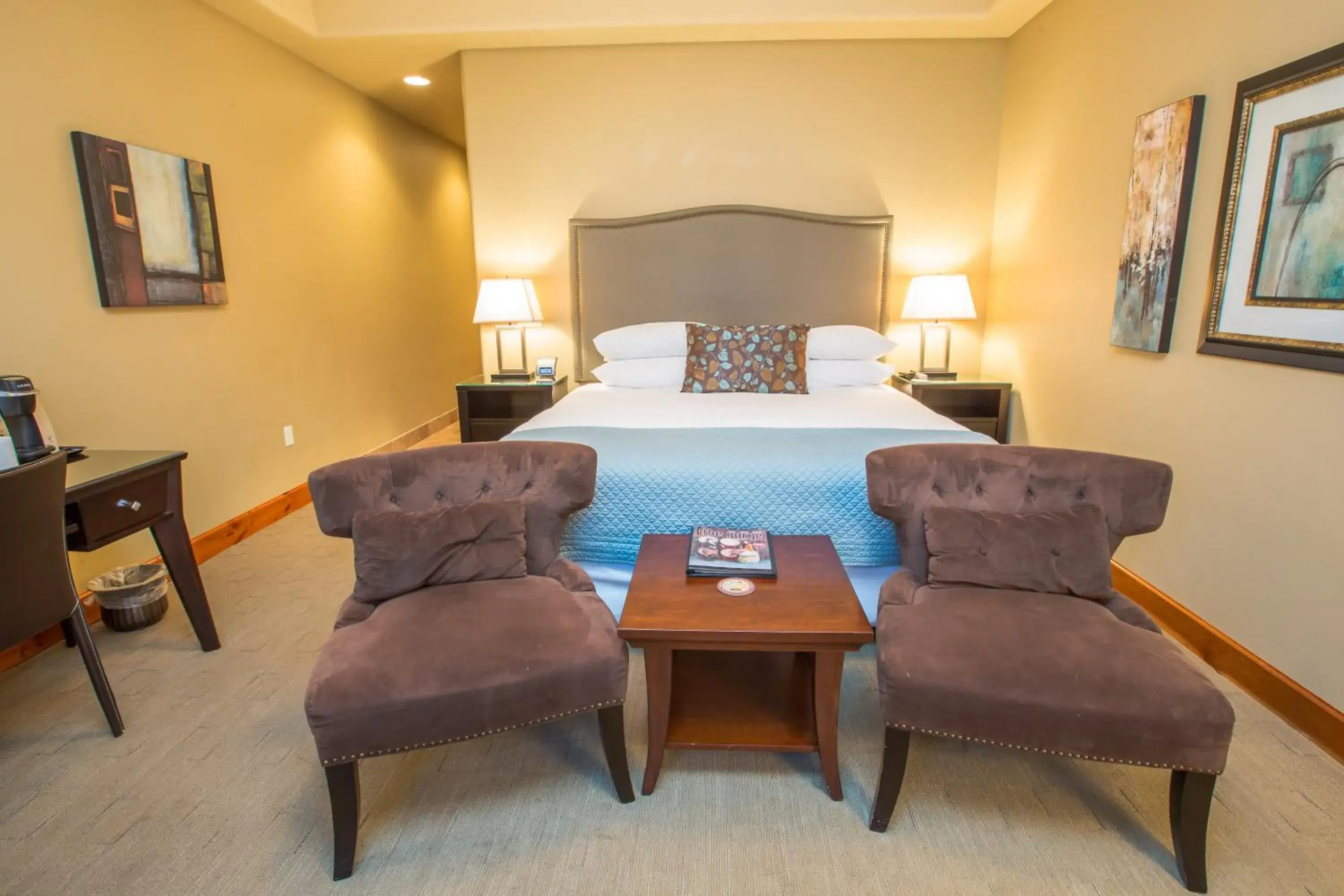 Bed in Columbia Cliff Villas Bed in Columbia Cliff Villas