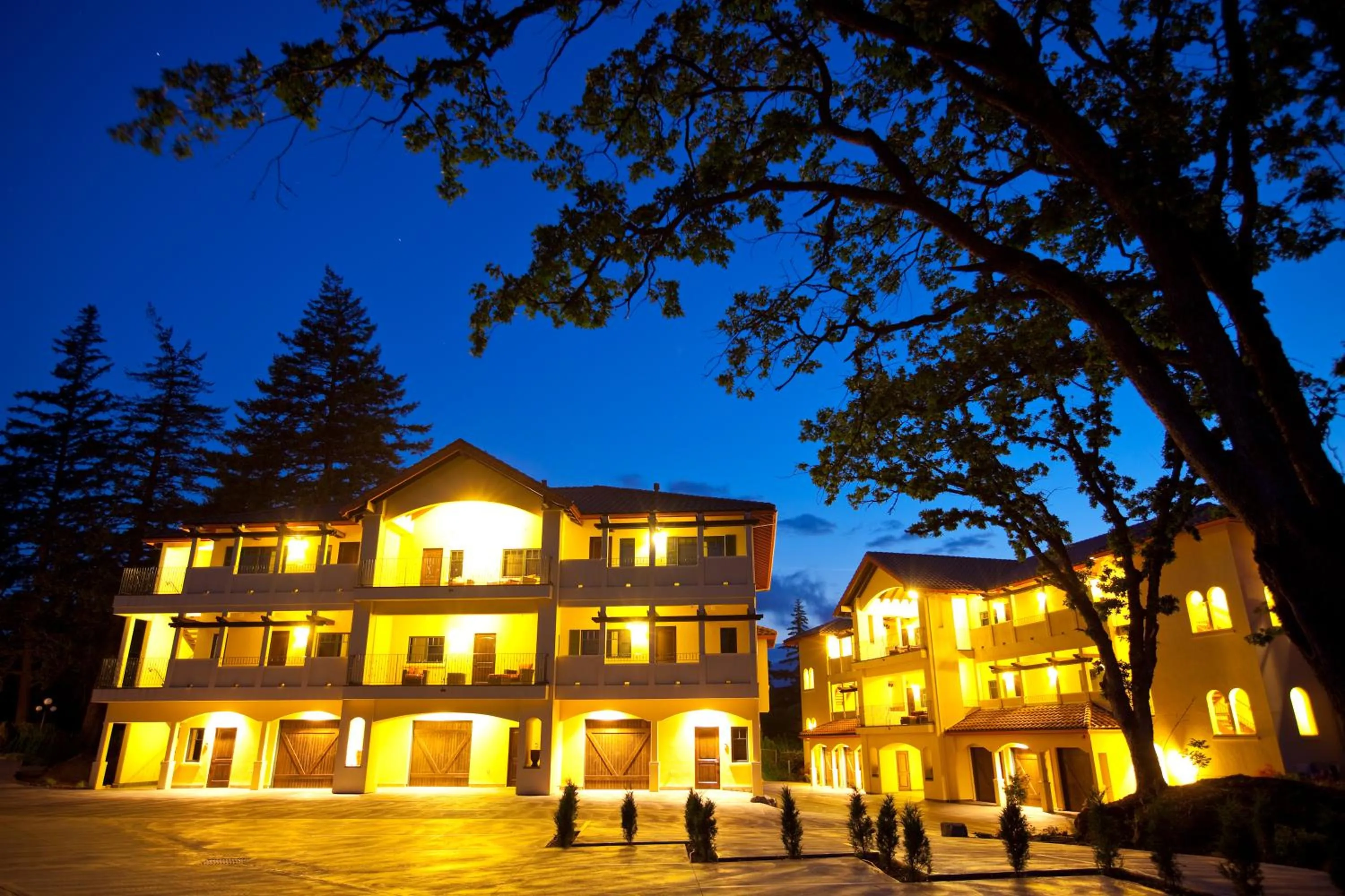 Facade/entrance in Columbia Cliff Villas