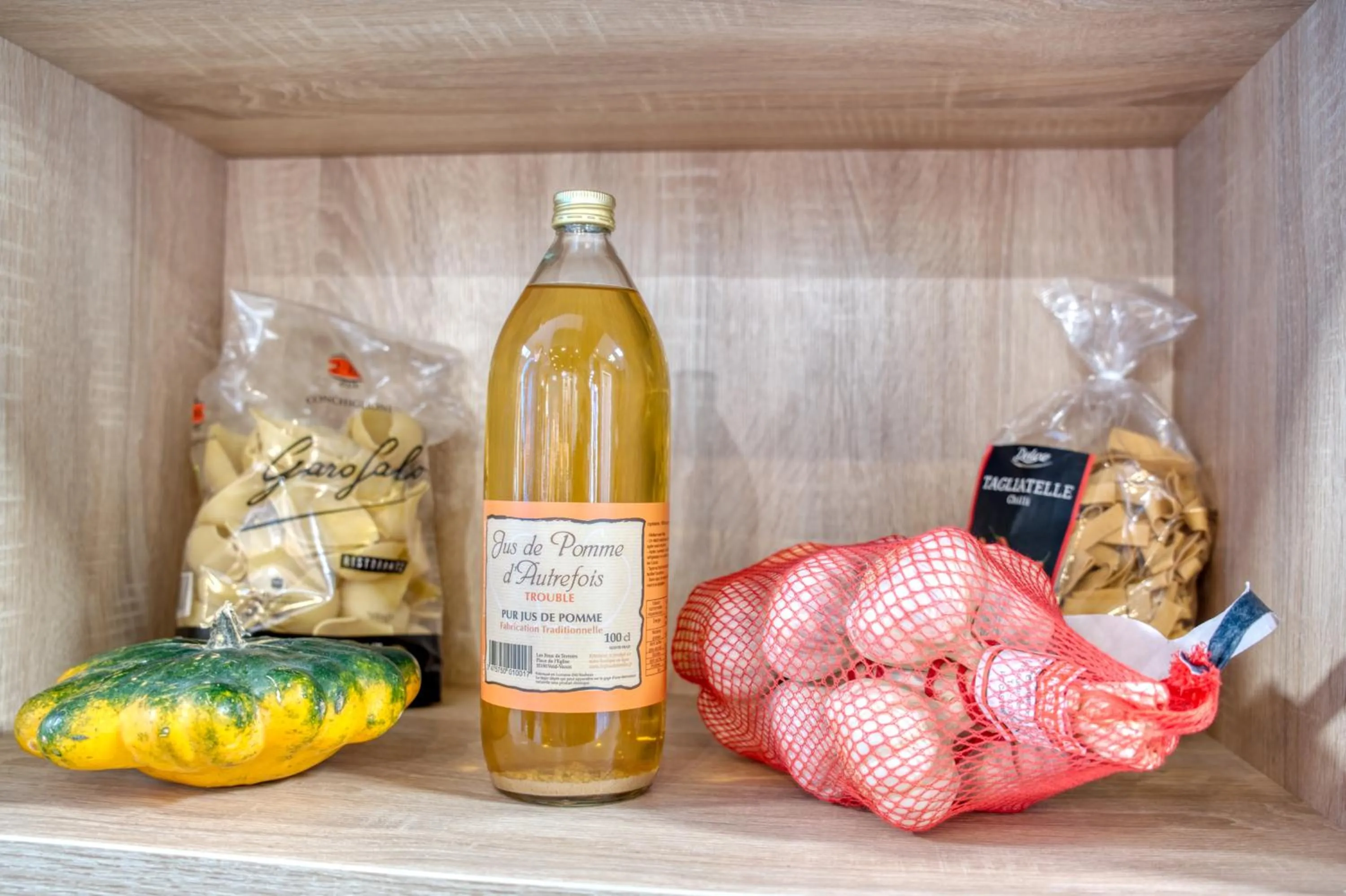 Decorative detail in Hôtel Escurial - Centre Gare