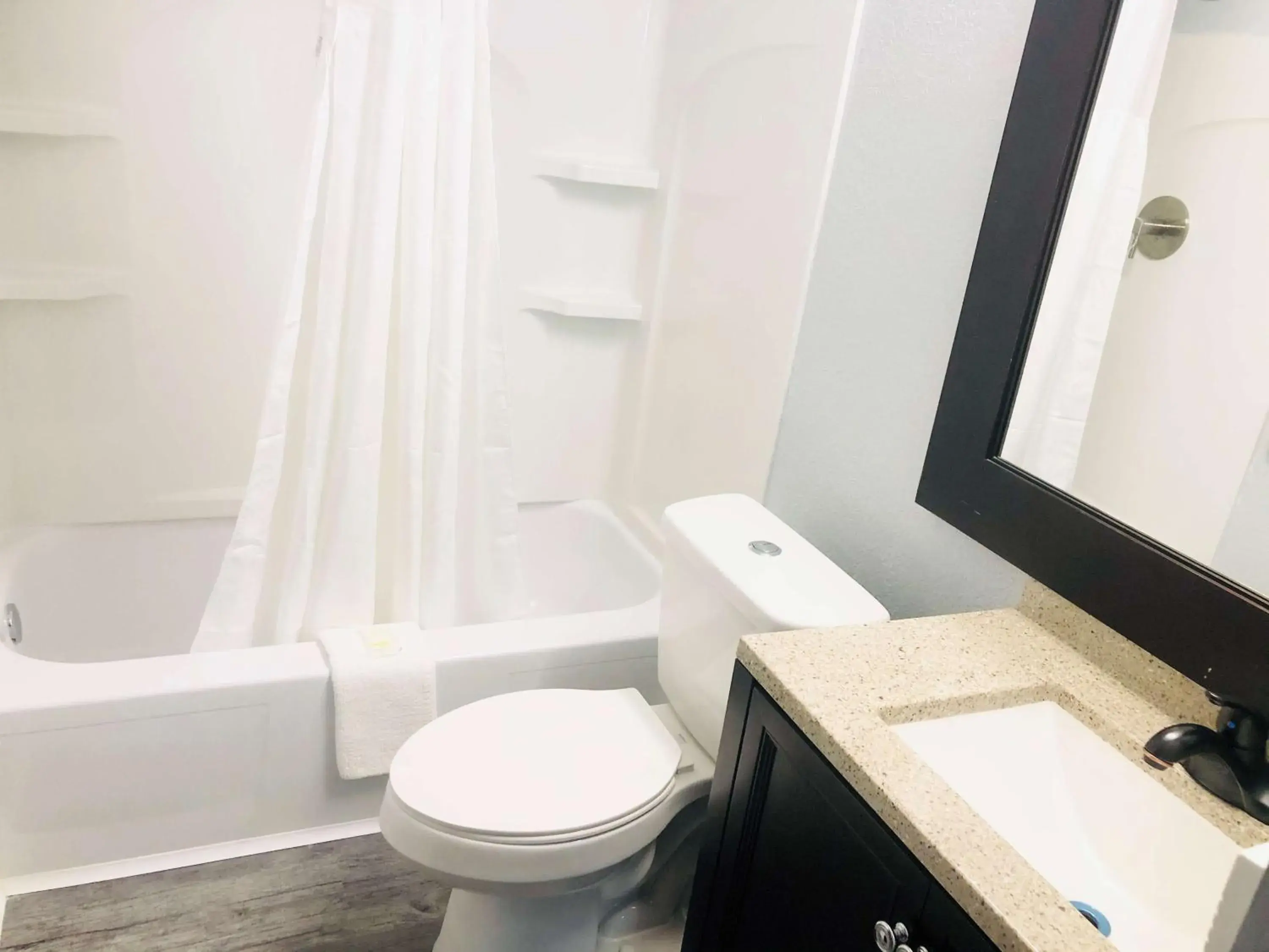 Bathroom in Best Comfort Inn Montgomery Southwest