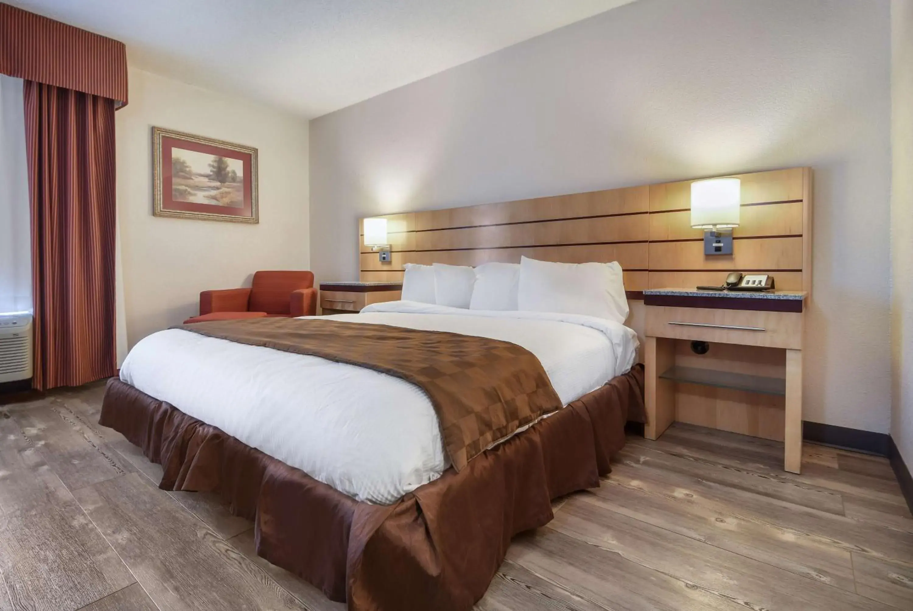 King Room with Roll-in Shower - Disability Access/Non-Smoking in SureStay Plus by Best Western Tarboro-Kingsboro King Room with Roll-in Shower - Disability Access/Non-Smoking in SureStay Plus by Best Western Tarboro-Kingsboro