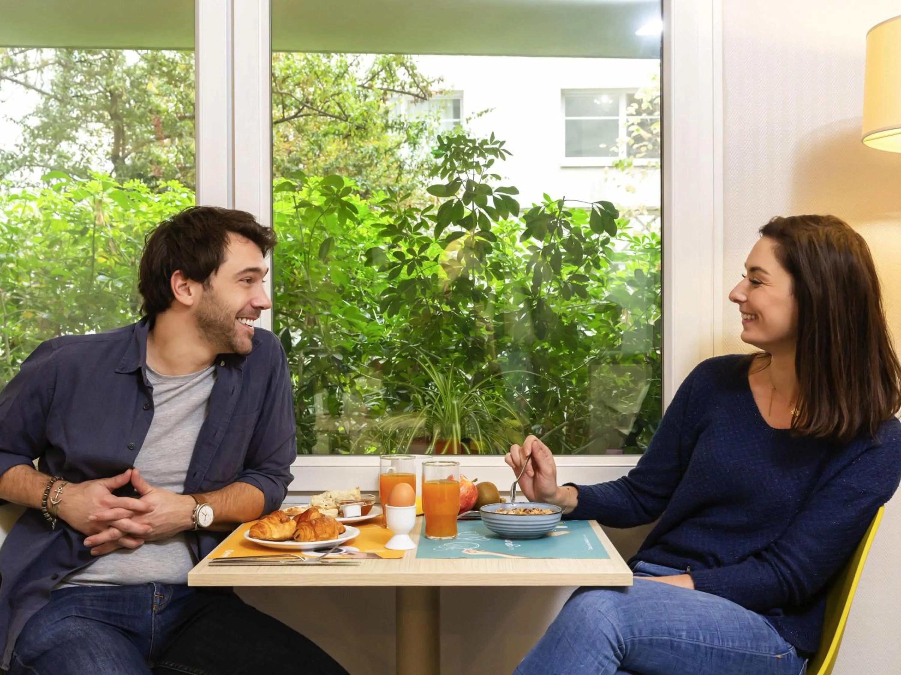 Breakfast in Aparthotel Adagio Access La Défense - Léonard De Vinci