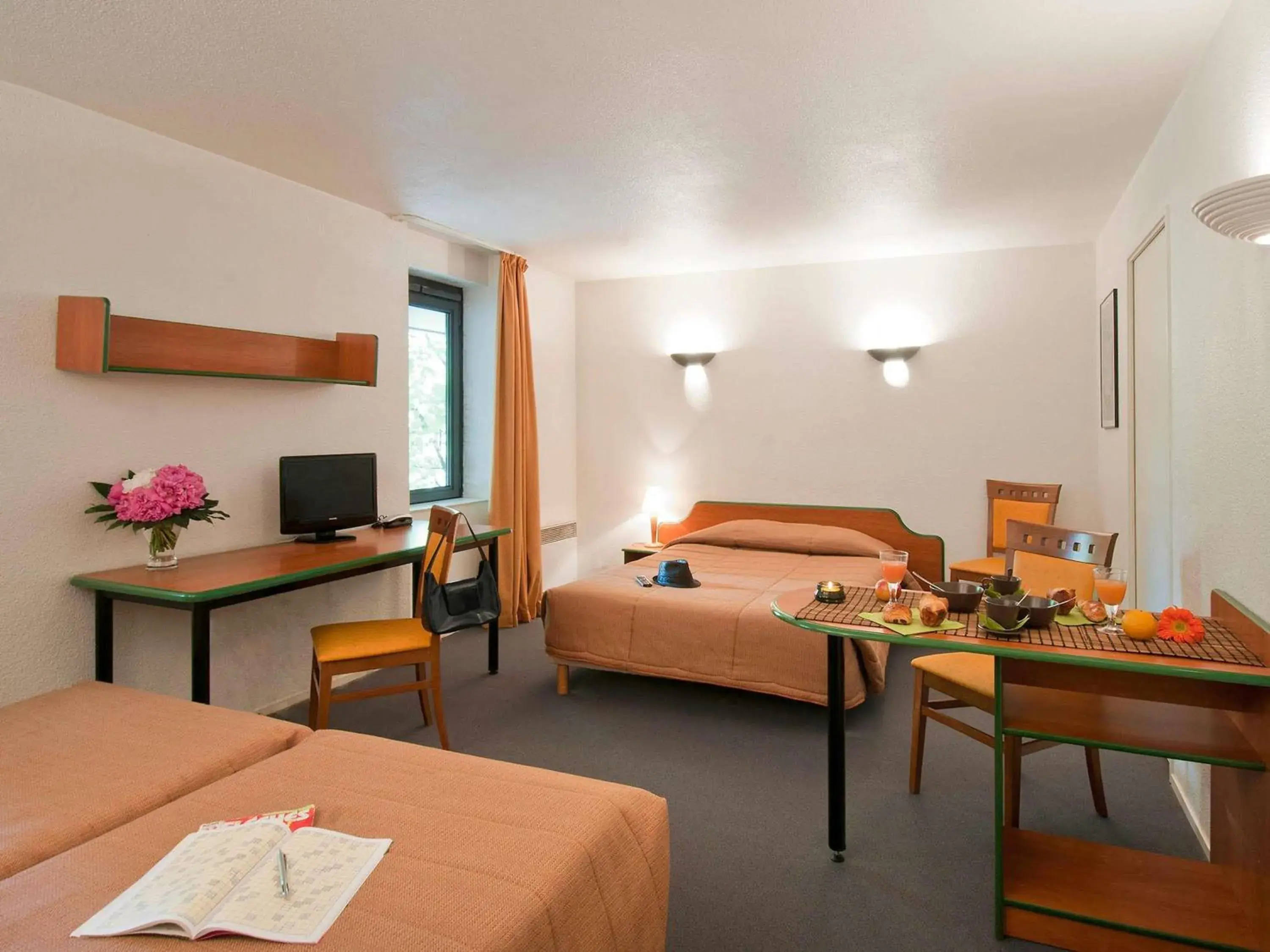 Other, Bed in Aparthotel Adagio Access La Défense - Léonard De Vinci Other, Bed in Aparthotel Adagio Access La Défense - Léonard De Vinci