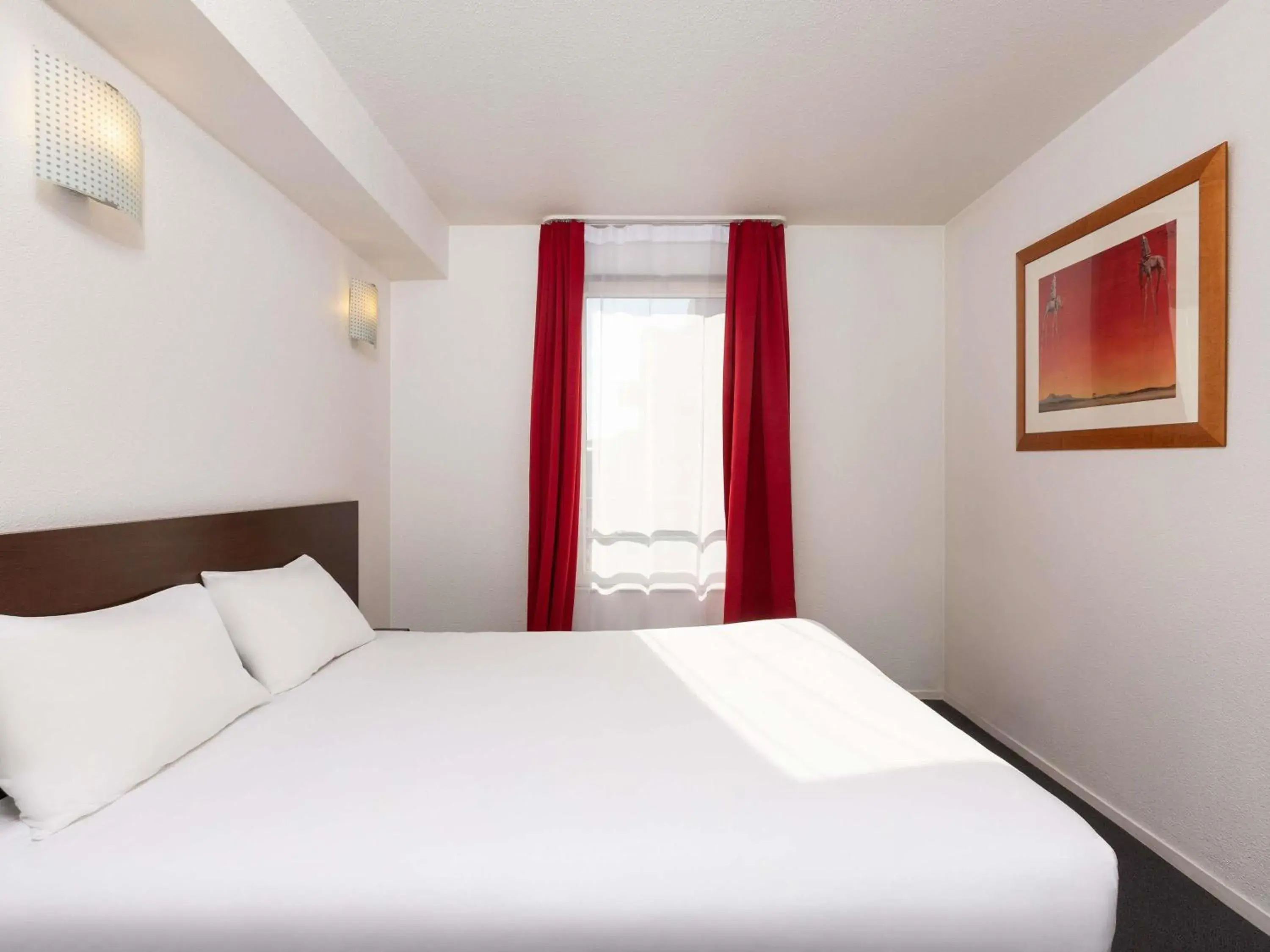 Bedroom, Bed in Aparthotel Adagio Access La Défense - Léonard De Vinci Bedroom, Bed in Aparthotel Adagio Access La Défense - Léonard De Vinci