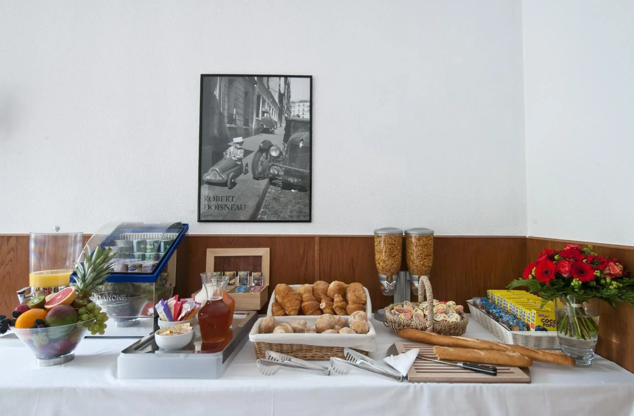 Food and drinks in Aparthotel Adagio Access Paris Vanves - Porte de Versailles Food and drinks in Aparthotel Adagio Access Paris Vanves - Porte de Versailles