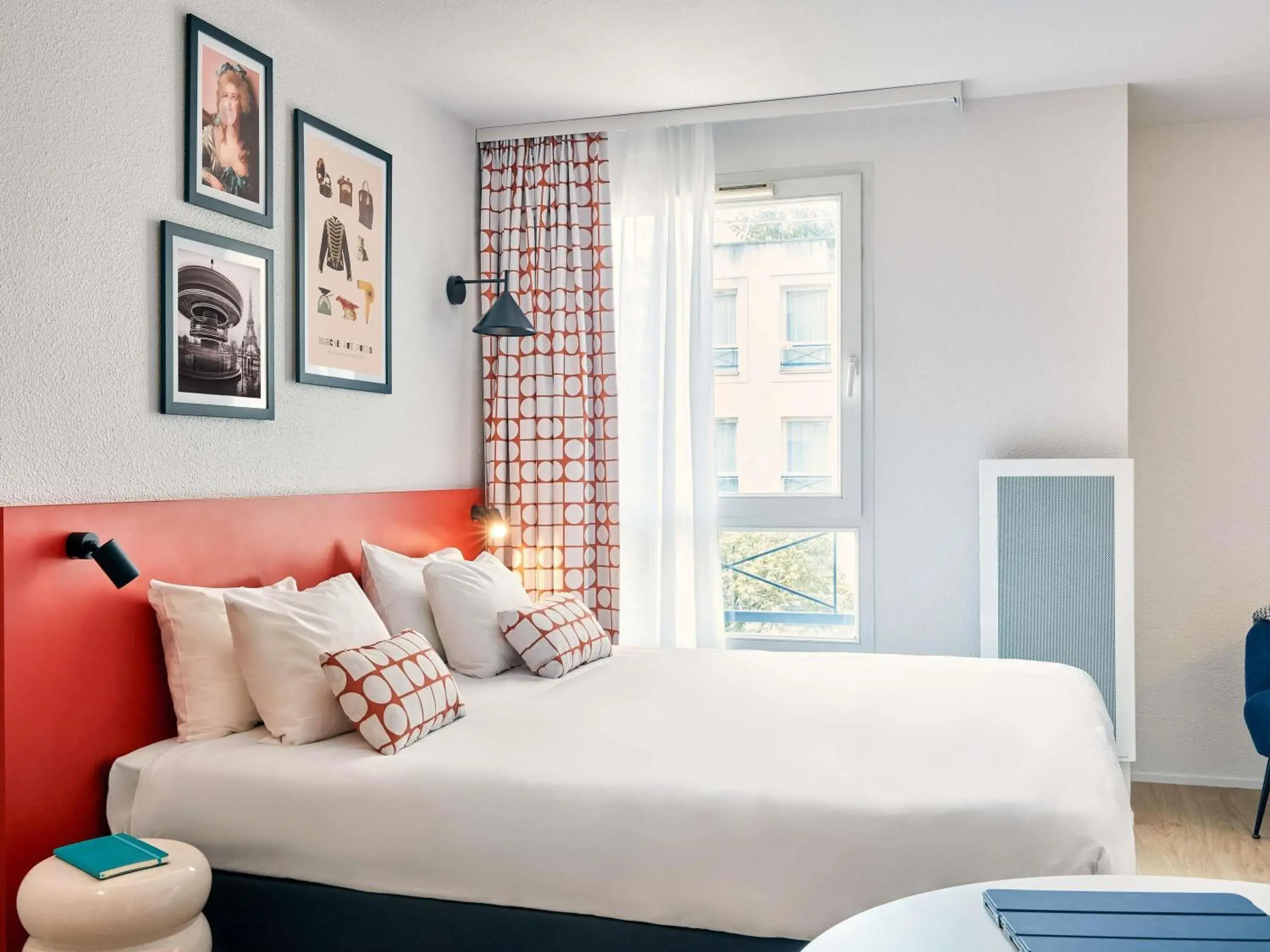 Bedroom, Bed in Aparthotel Adagio Access Paris Vanves - Porte de Versailles Bedroom, Bed in Aparthotel Adagio Access Paris Vanves - Porte de Versailles