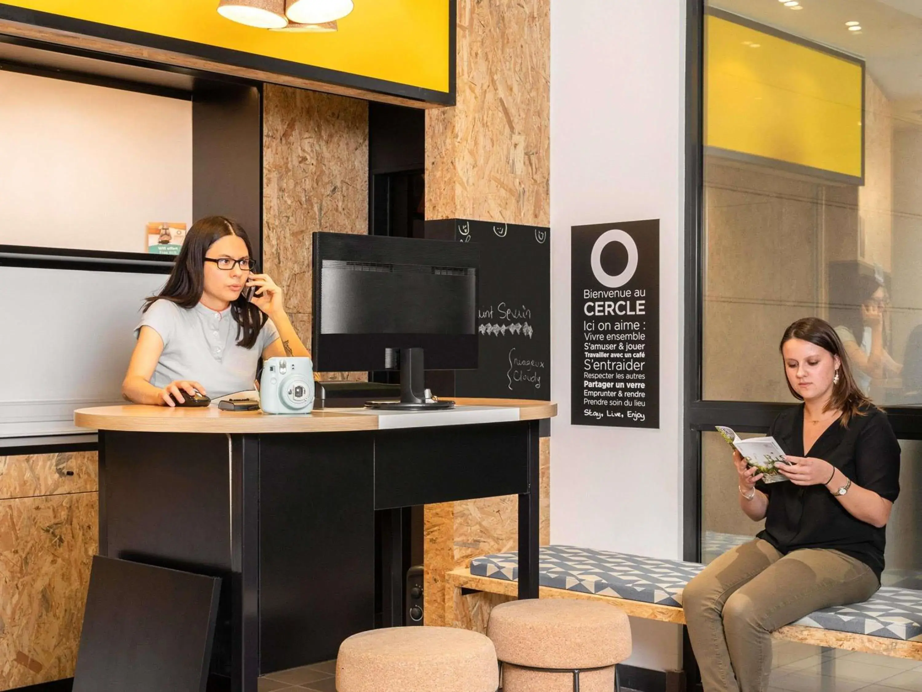 Property building in Aparthotel Adagio Access Paris Vanves - Porte de Versailles Property building in Aparthotel Adagio Access Paris Vanves - Porte de Versailles