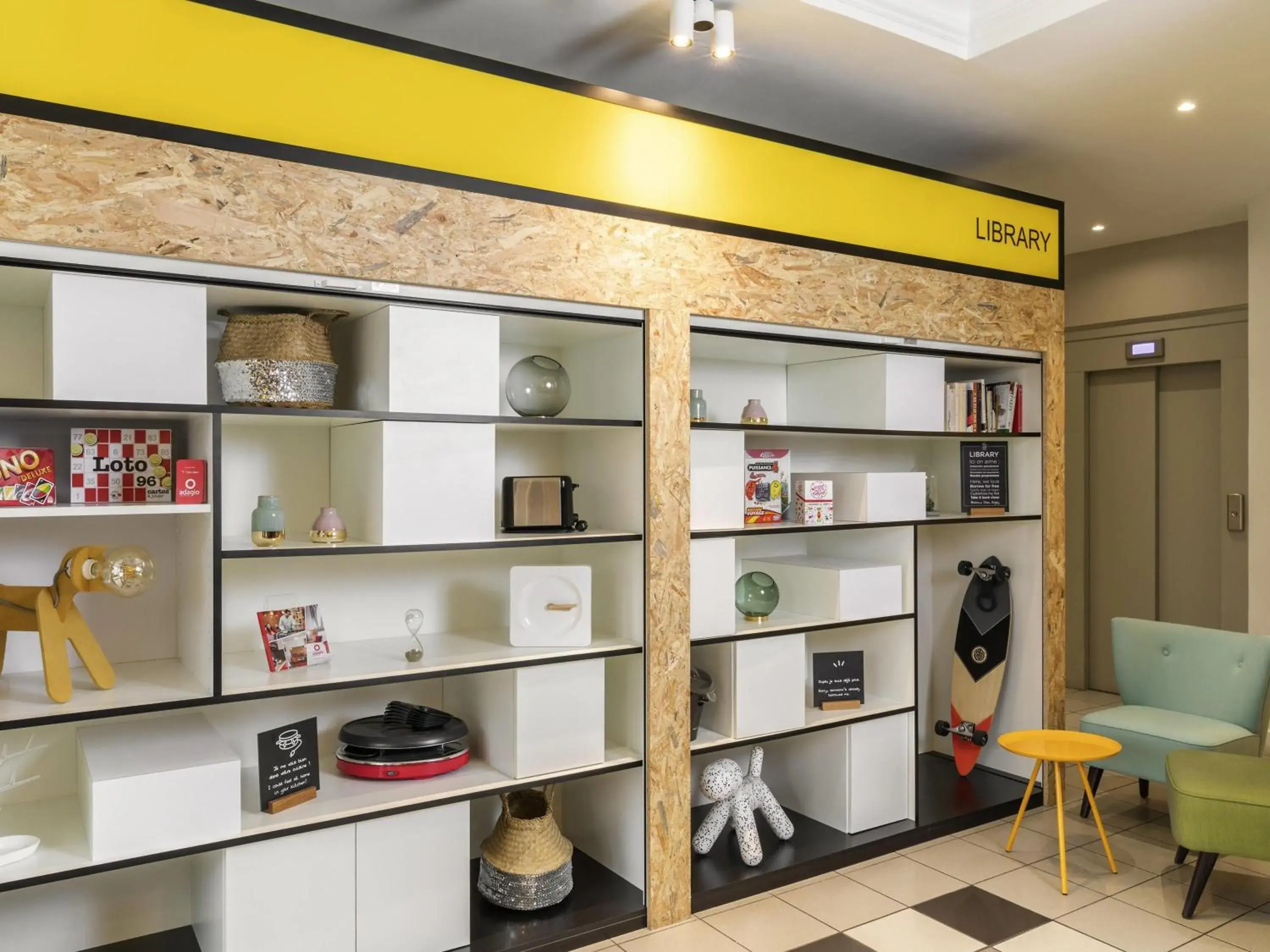 Property building in Aparthotel Adagio Access Paris Vanves - Porte de Versailles Property building in Aparthotel Adagio Access Paris Vanves - Porte de Versailles