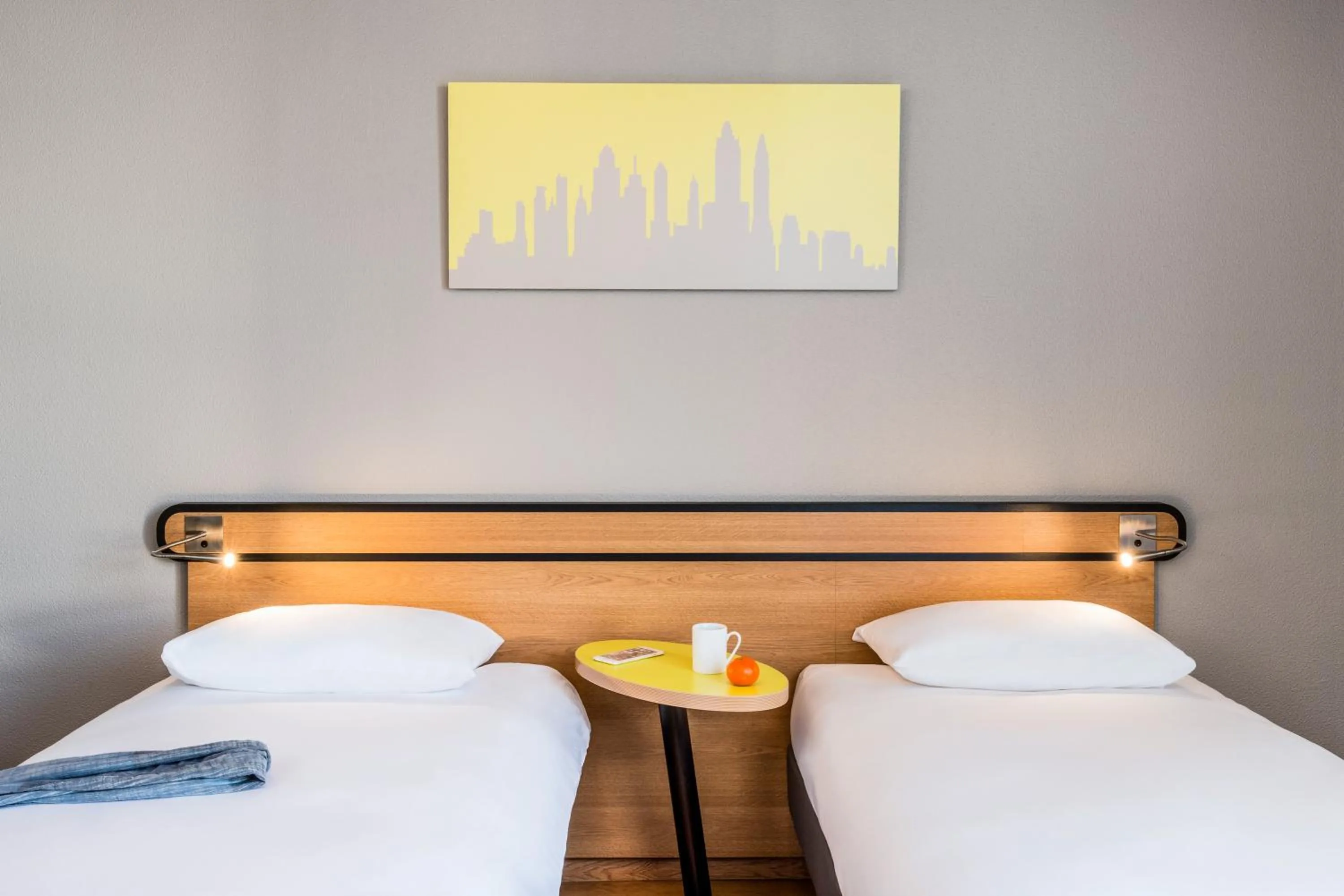 Bedroom, Bed in Aparthotel Adagio Access Paris Vanves - Porte de Châtillon