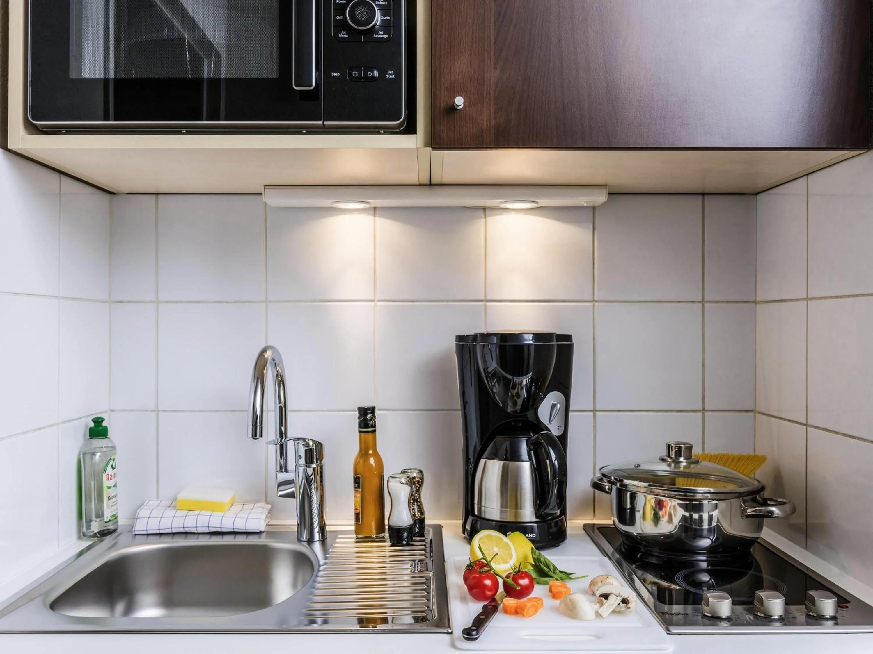 Property building in Aparthotel Adagio Access Paris Vanves - Porte de Châtillon