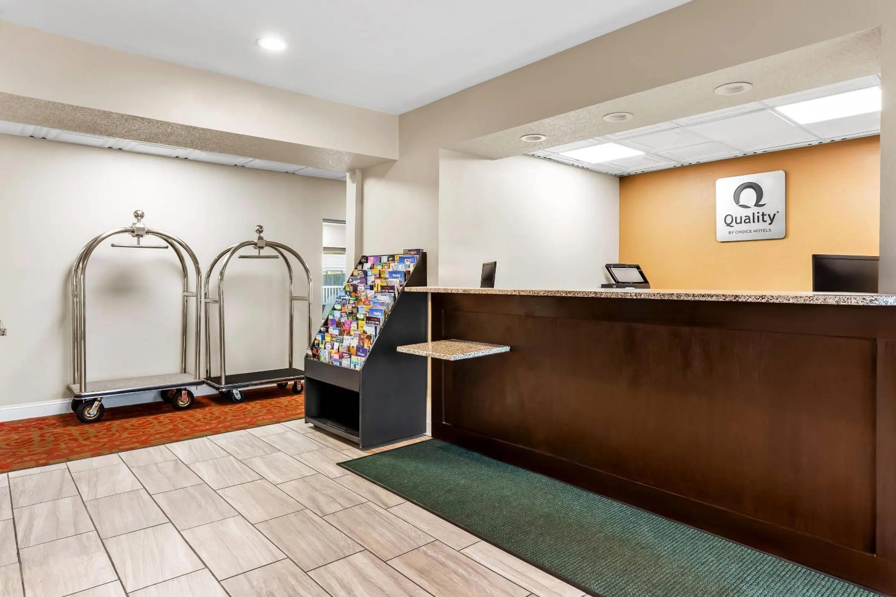 Lobby or reception in Quality Inn-Sawyer