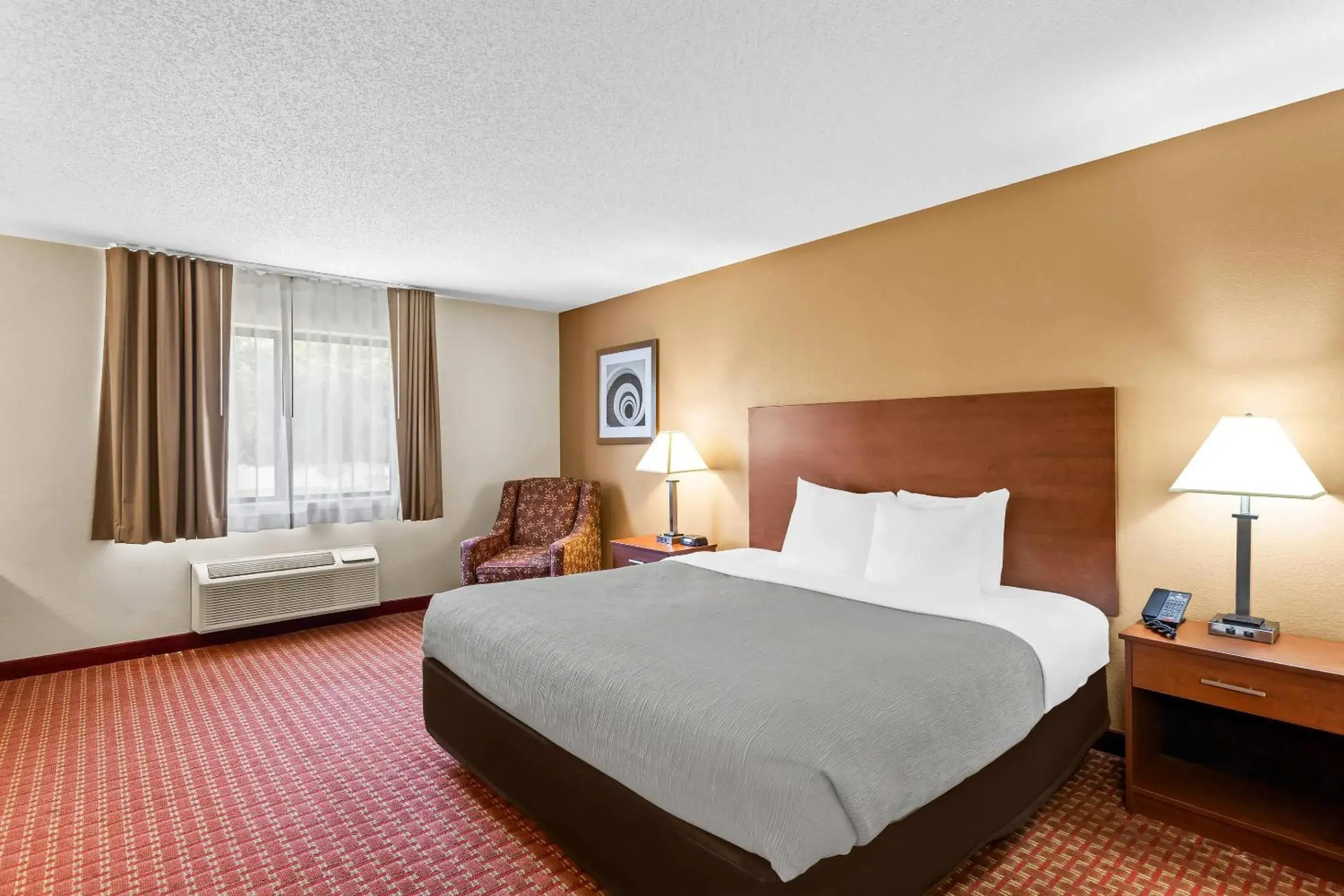 Bedroom, Bed in Quality Inn-Sawyer Bedroom, Bed in Quality Inn-Sawyer