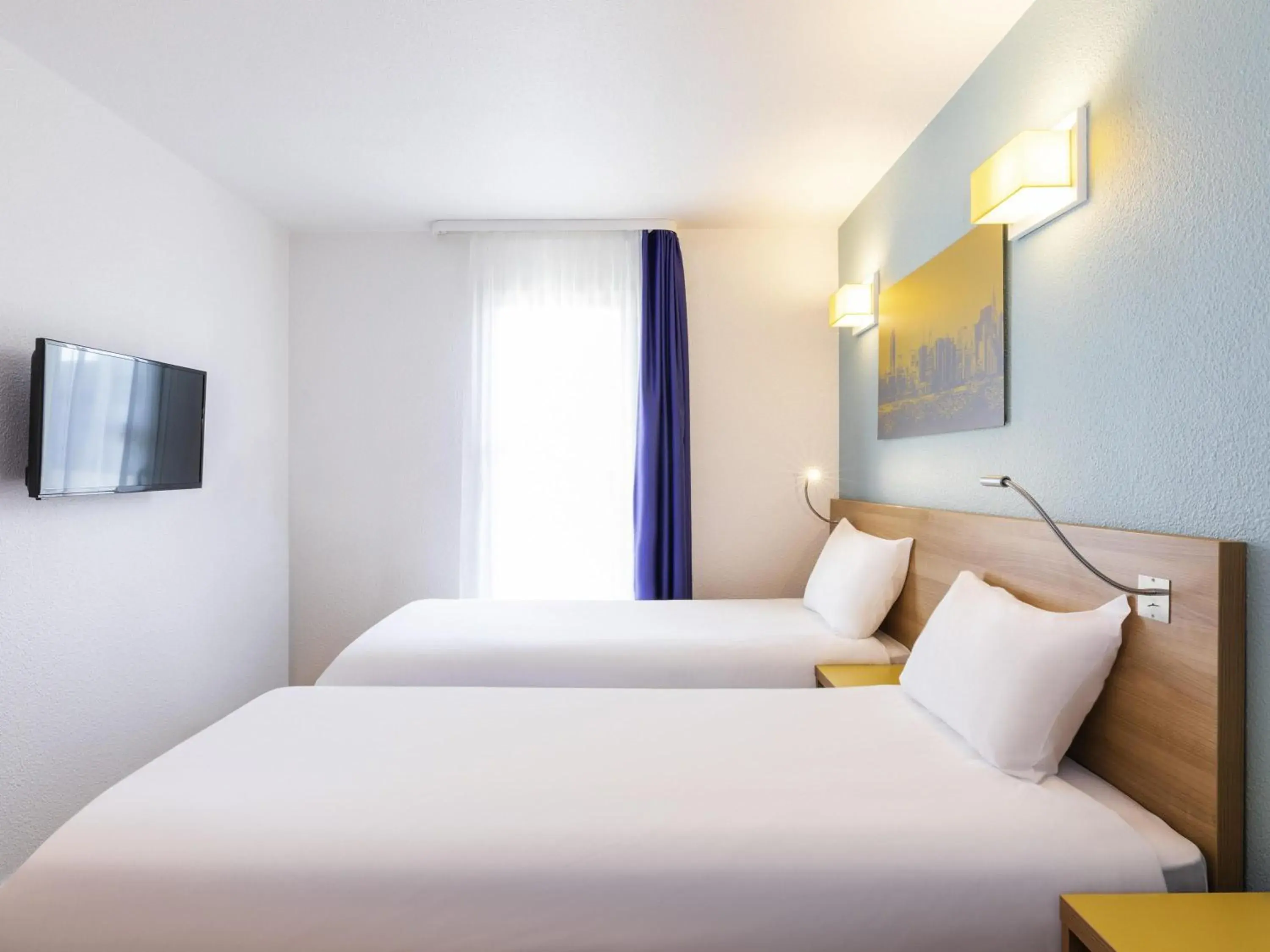 Bedroom, Bed in Aparthotel Adagio Access La Défense - Place Charras Bedroom, Bed in Aparthotel Adagio Access La Défense - Place Charras