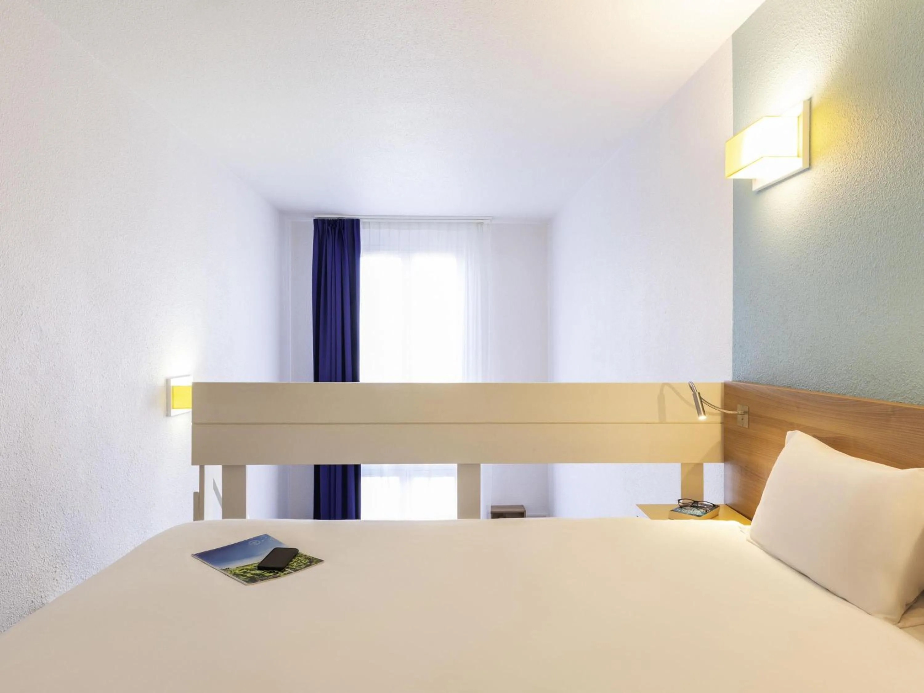 Bedroom, Bed in Aparthotel Adagio Access La Défense - Place Charras