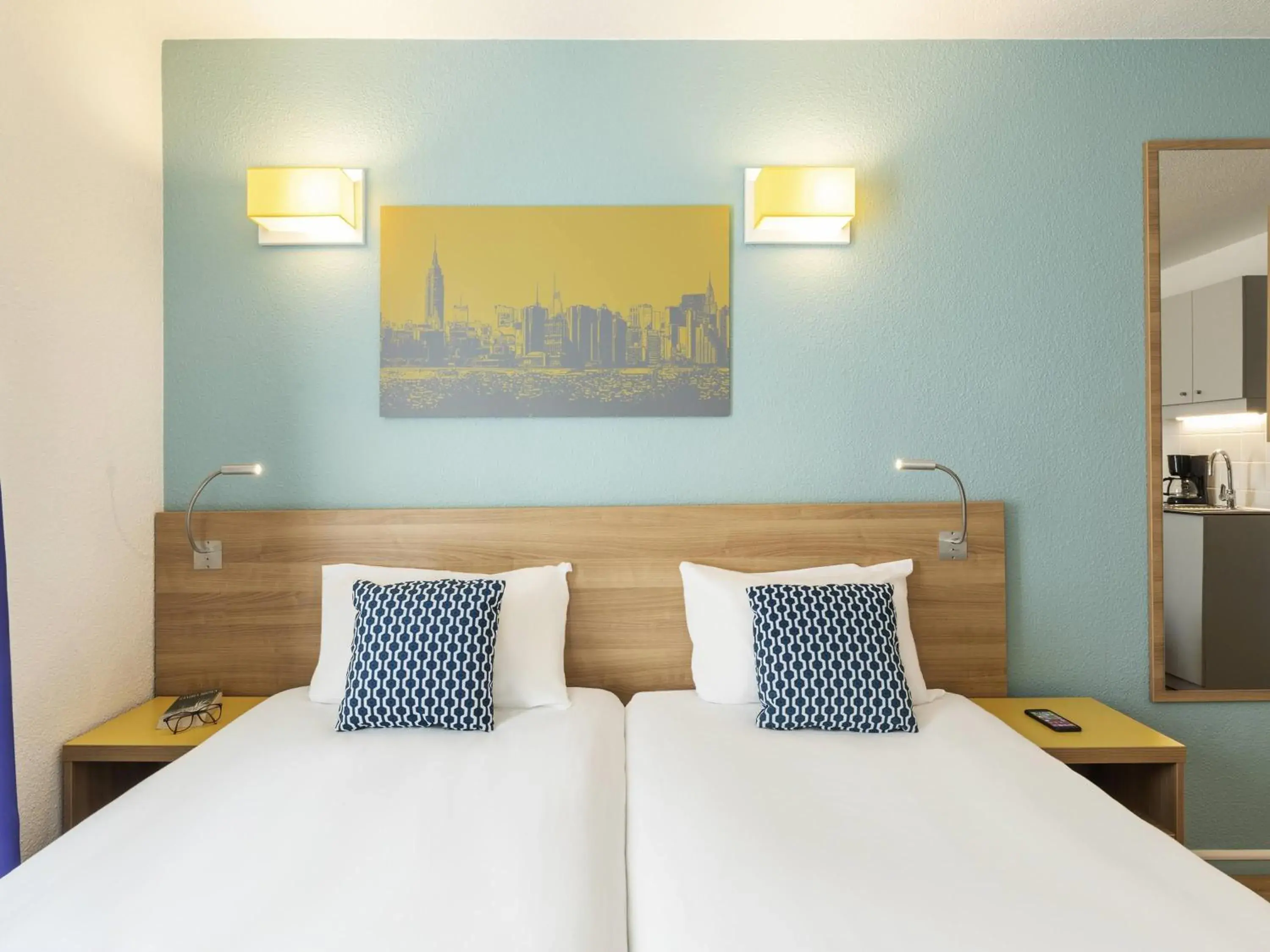Property building, Bed in Aparthotel Adagio Access La Défense - Place Charras Property building, Bed in Aparthotel Adagio Access La Défense - Place Charras