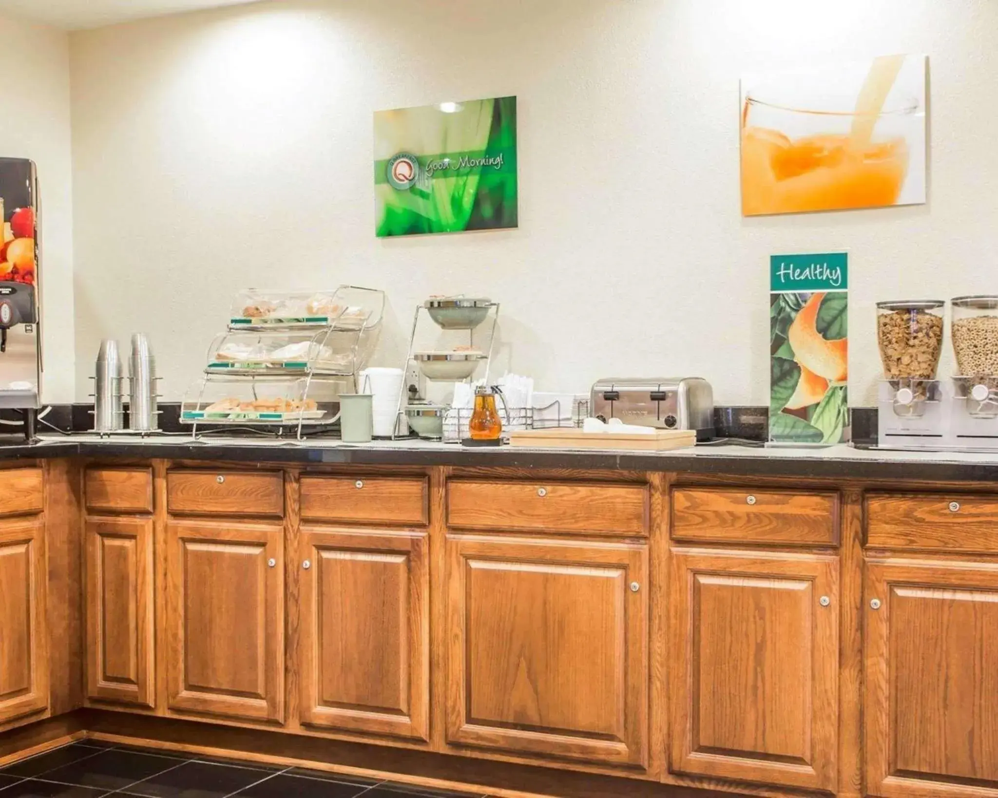 Restaurant/places to eat in Quality Inn St. Mary's Restaurant/places to eat in Quality Inn St. Mary's