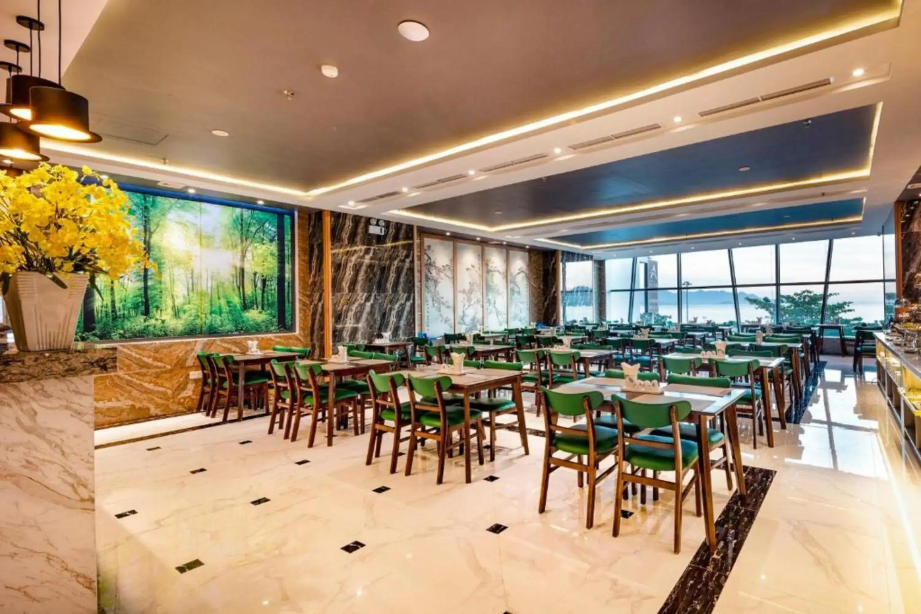 Restaurant/places to eat in Ruby Hotel Restaurant/places to eat in Ruby Hotel