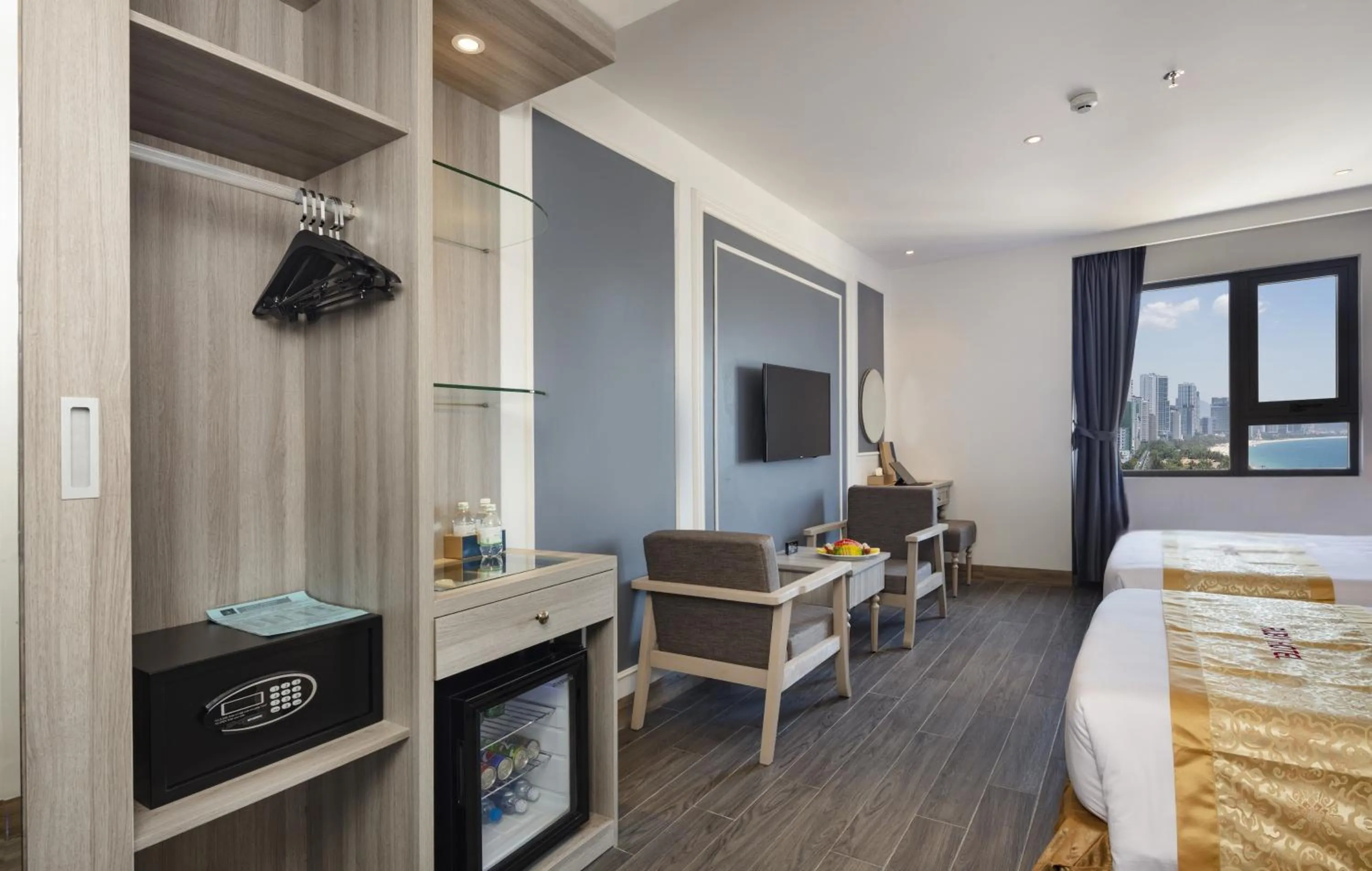 TV and multimedia, Bed in Ruby Luxury Hotel