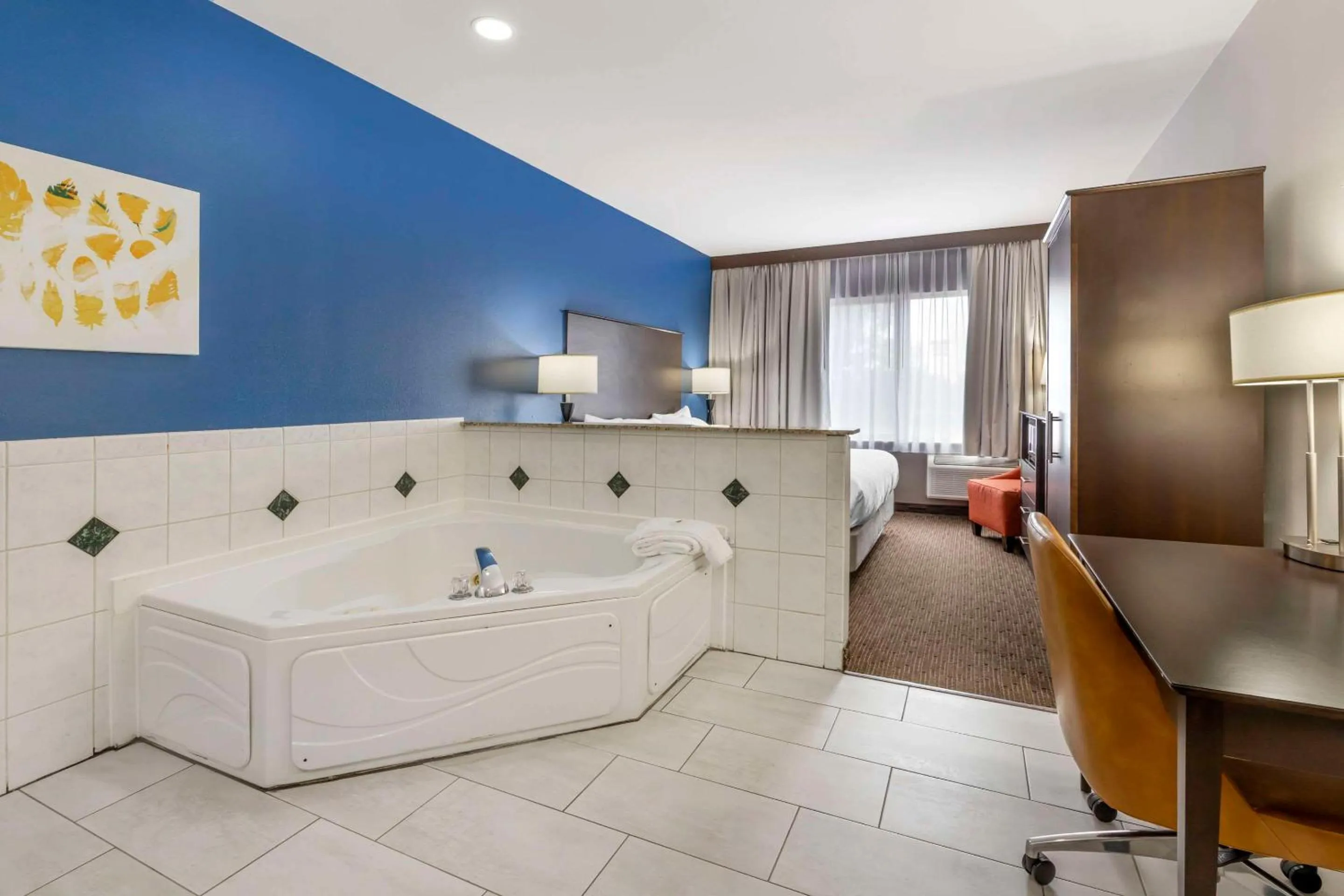 Bedroom, Bed in AmericInn by Wyndham New Lisbon