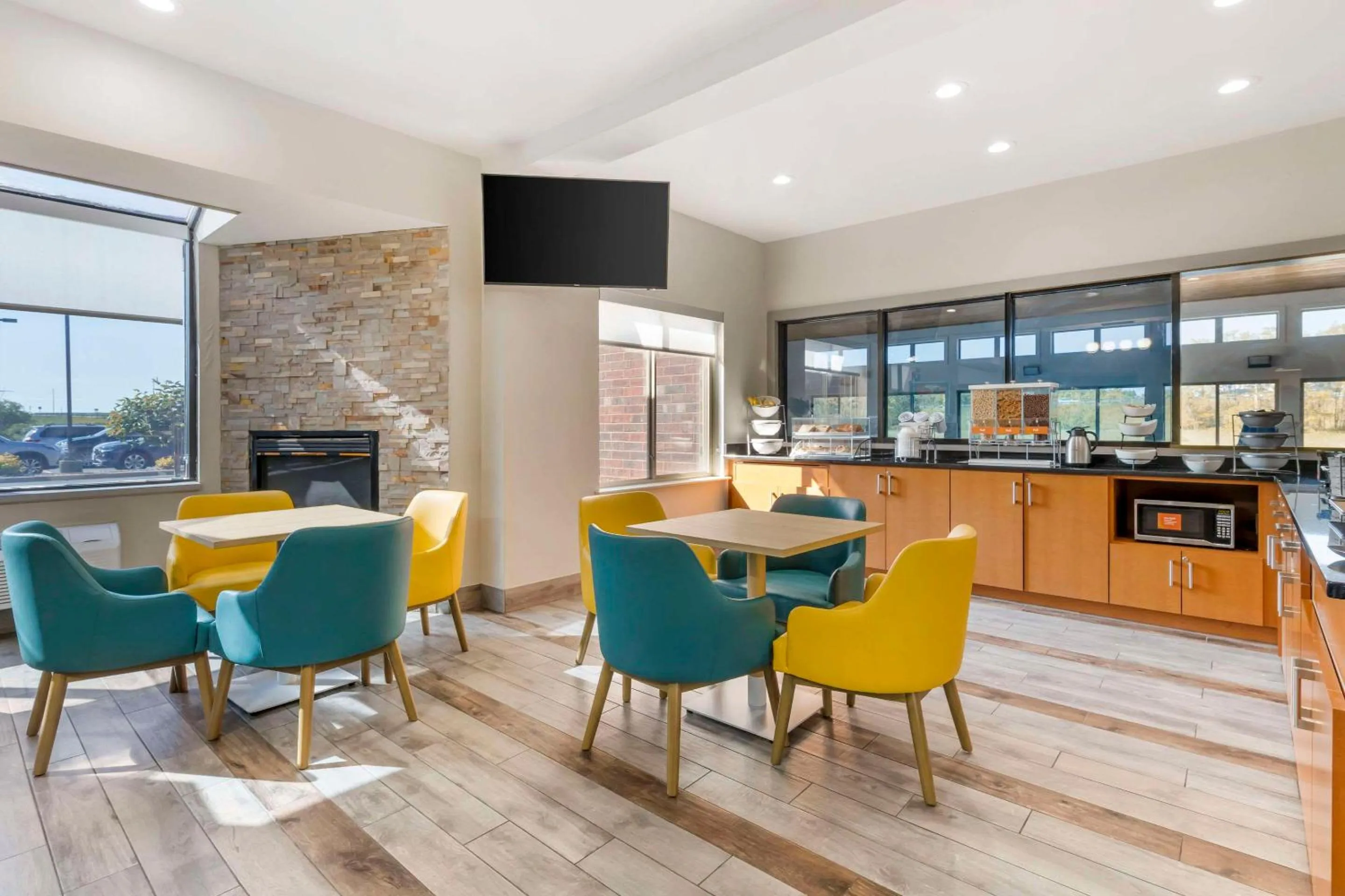 Breakfast in AmericInn by Wyndham New Lisbon